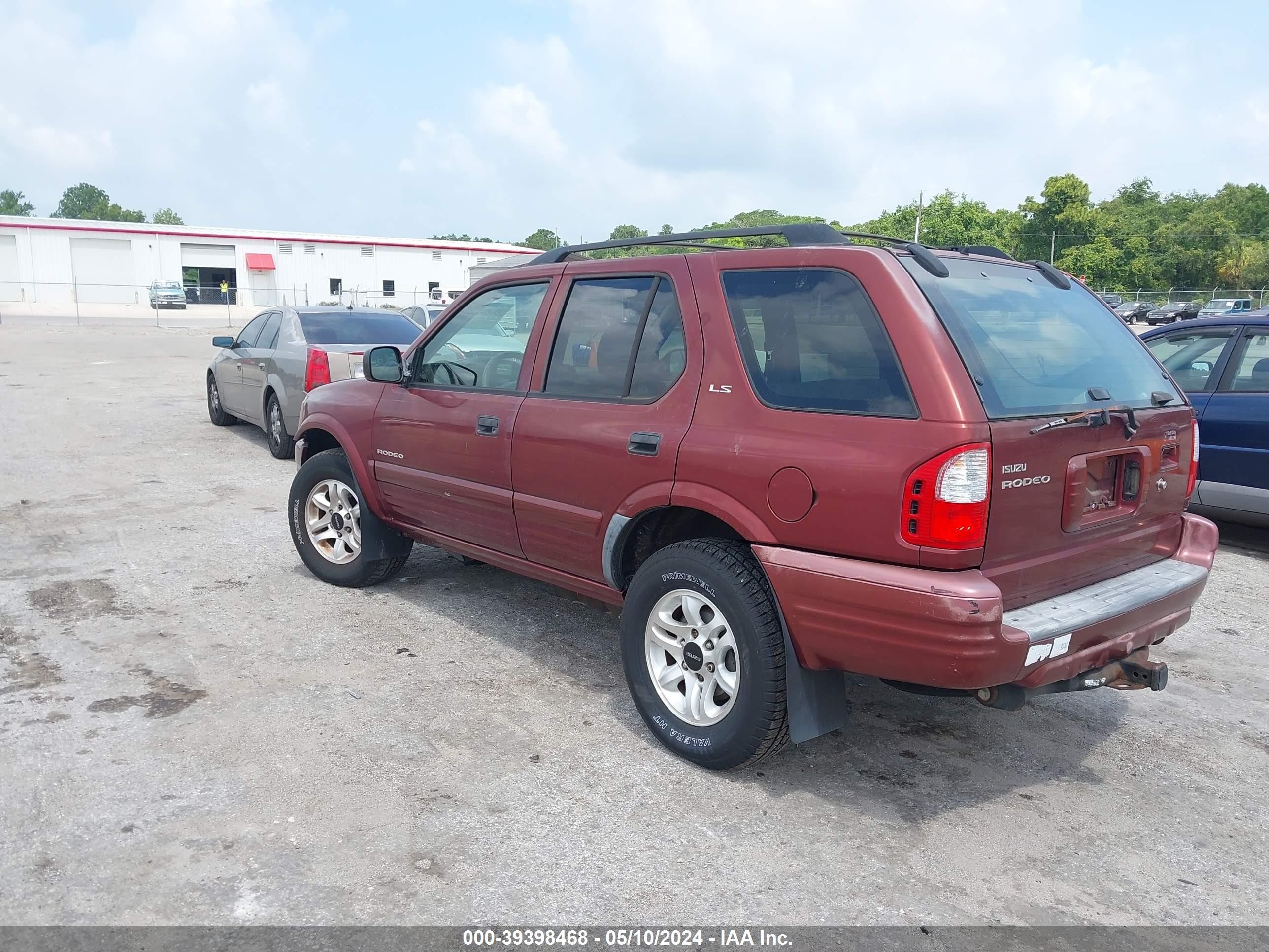 Photo 2 VIN: 4S2CK58W124320599 - ISUZU RODEO 