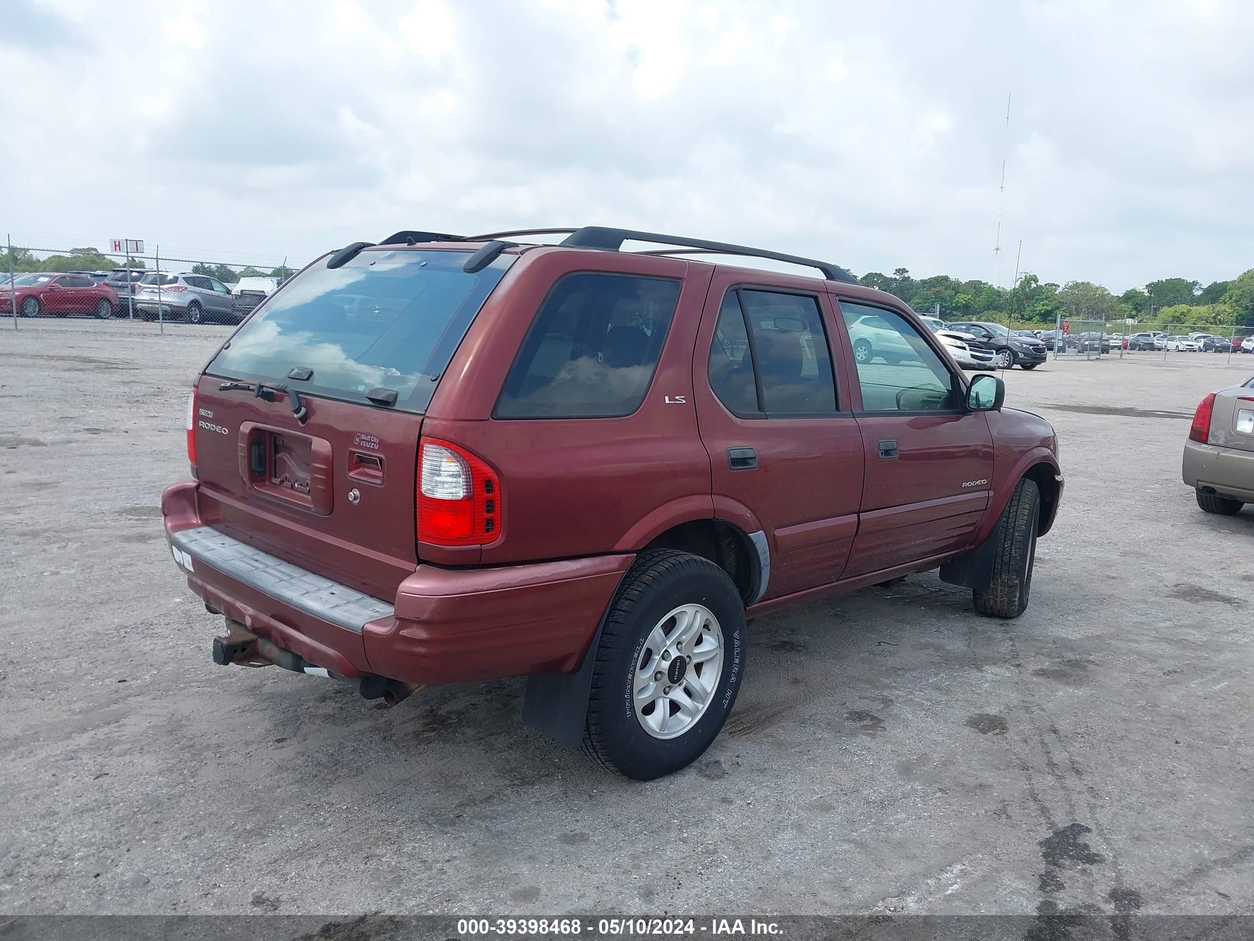 Photo 3 VIN: 4S2CK58W124320599 - ISUZU RODEO 