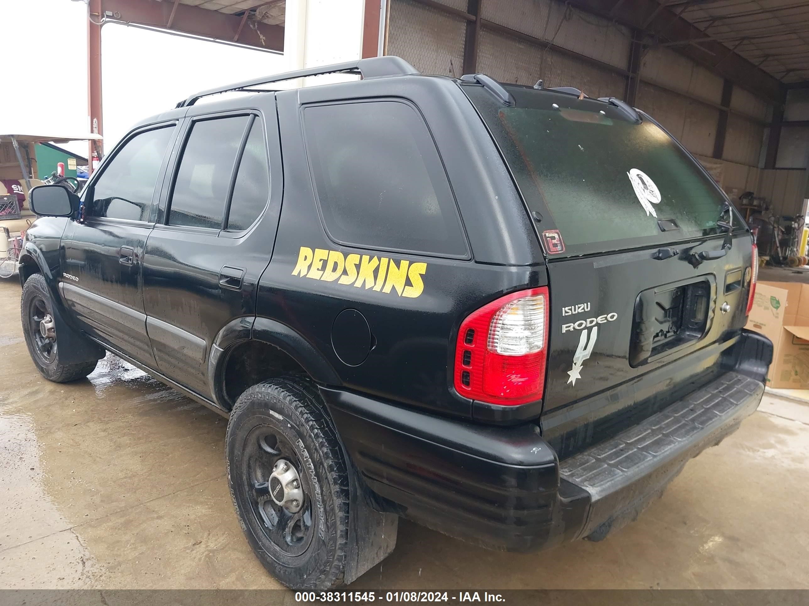 Photo 2 VIN: 4S2CK58W134313136 - ISUZU RODEO 