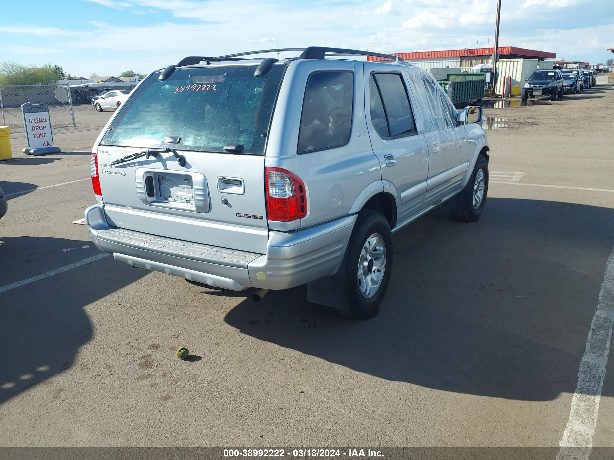 Photo 3 VIN: 4S2CK58W224329232 - ISUZU RODEO 