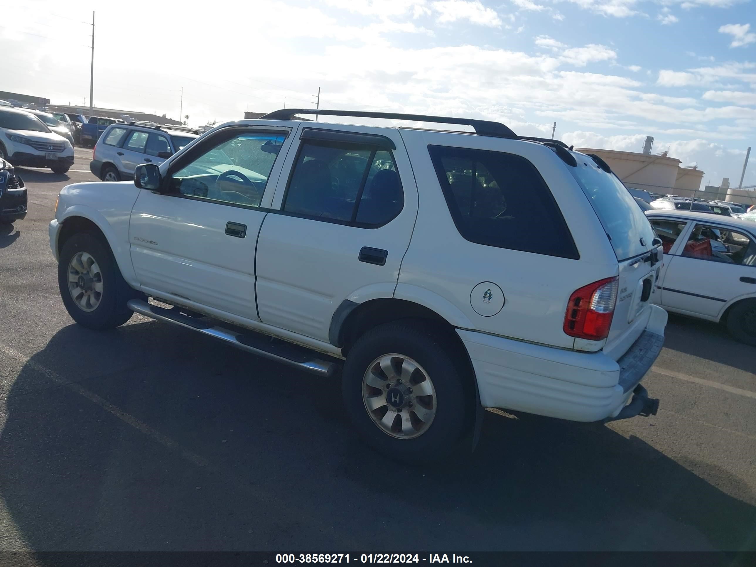 Photo 2 VIN: 4S2CK58W334306589 - ISUZU RODEO 