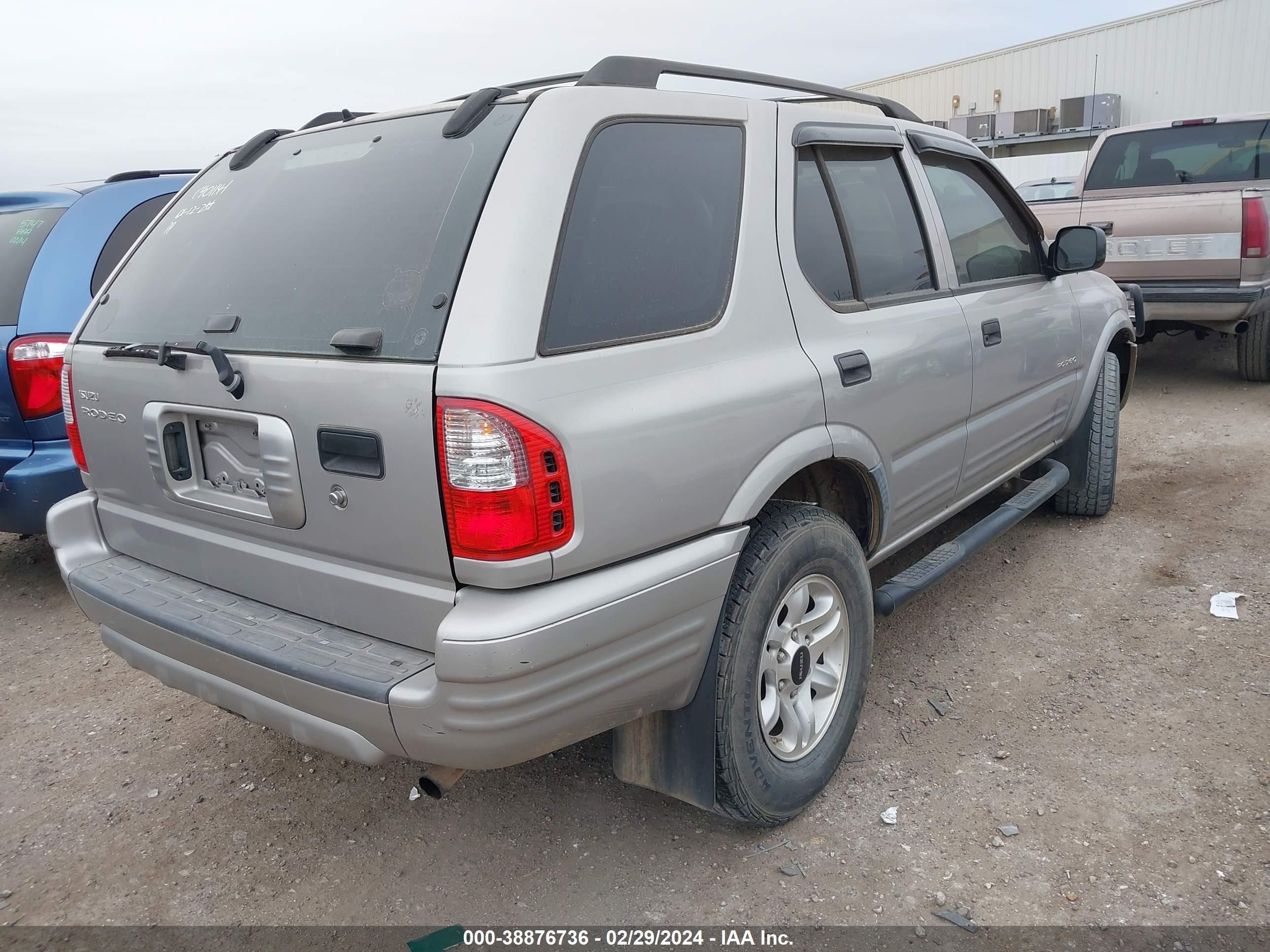 Photo 3 VIN: 4S2CK58W344311048 - ISUZU RODEO 