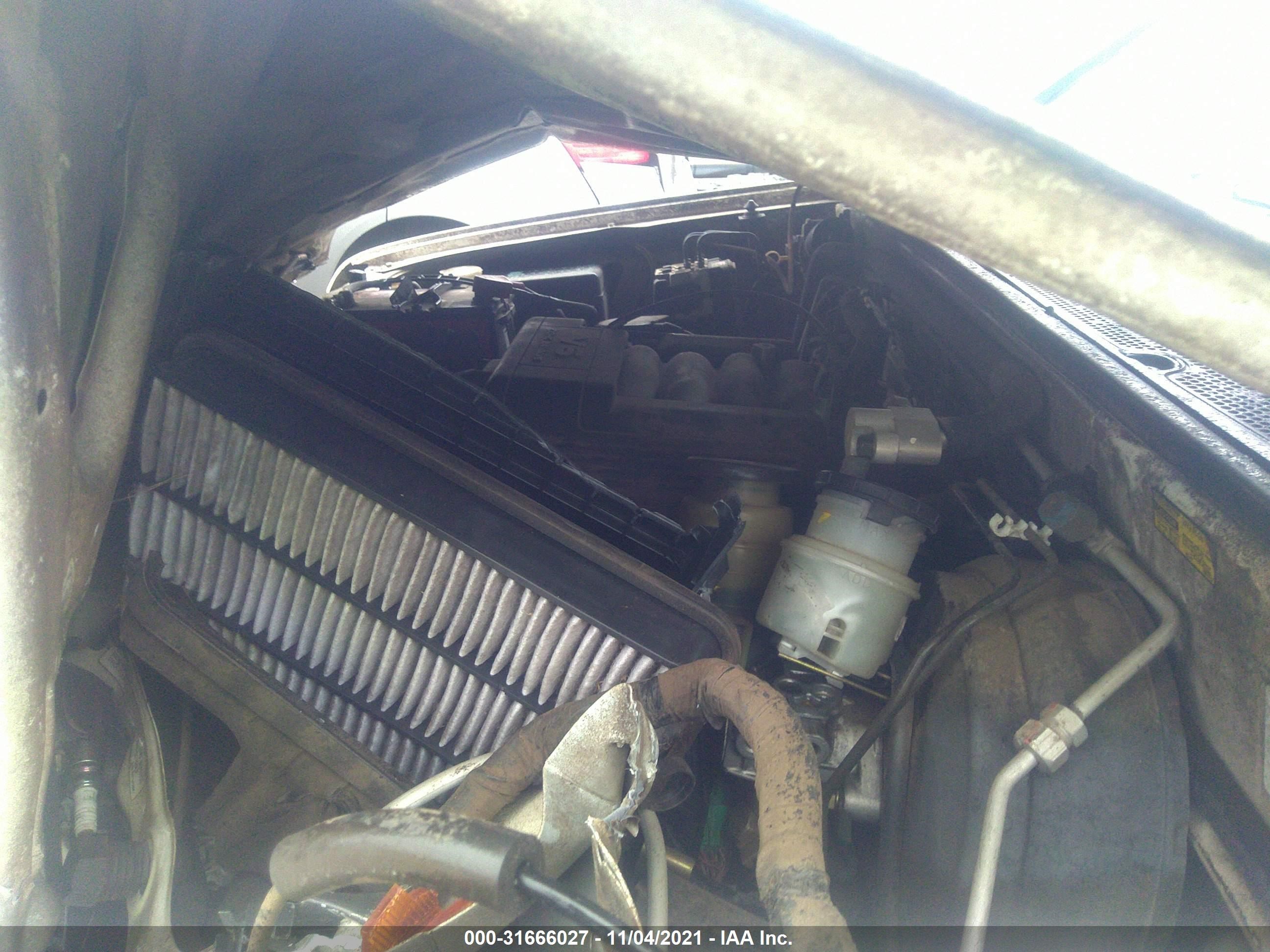 Photo 9 VIN: 4S2CK58W7X4347586 - ISUZU RODEO 