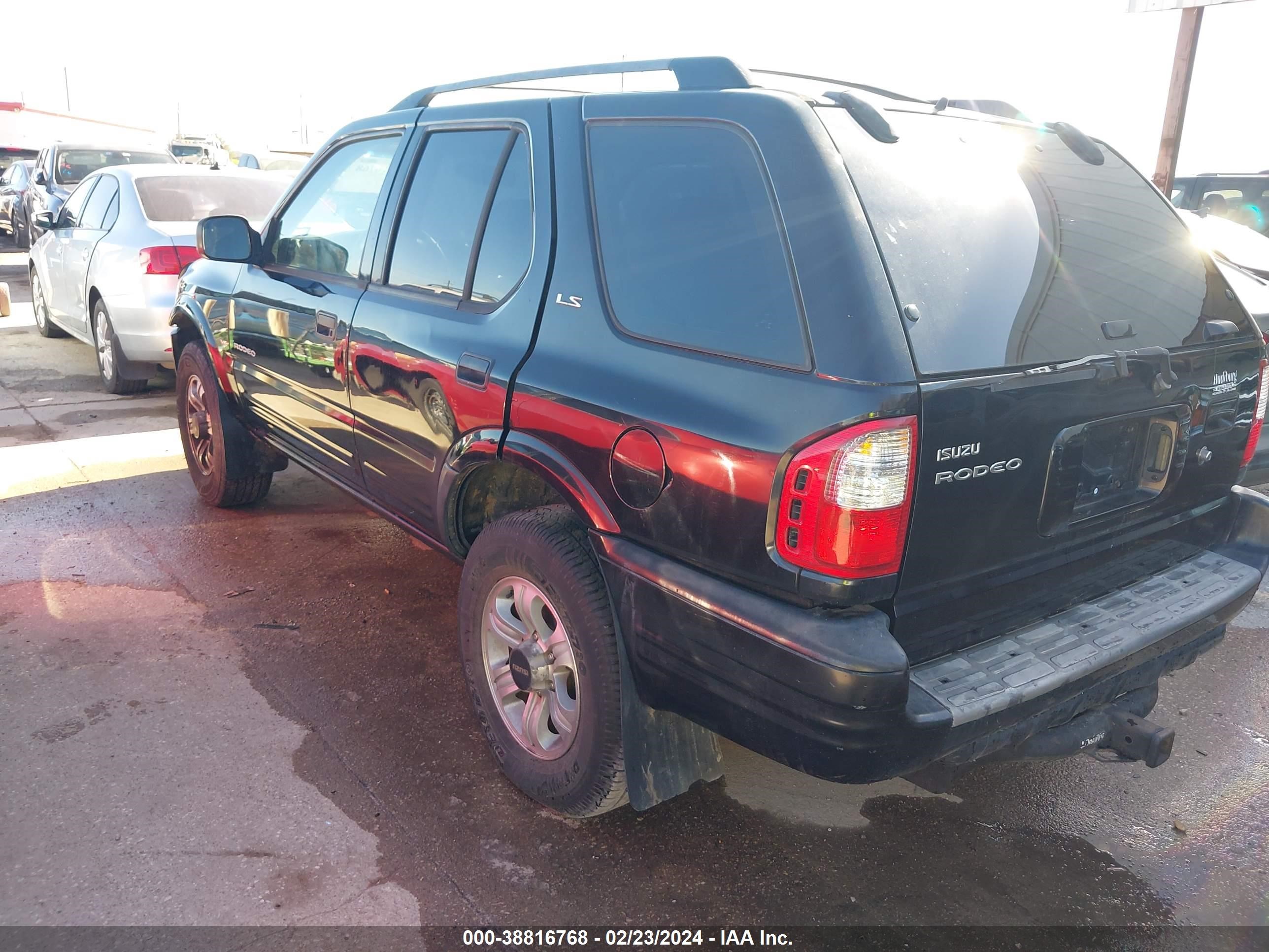 Photo 2 VIN: 4S2CK58W8Y4325730 - ISUZU RODEO 