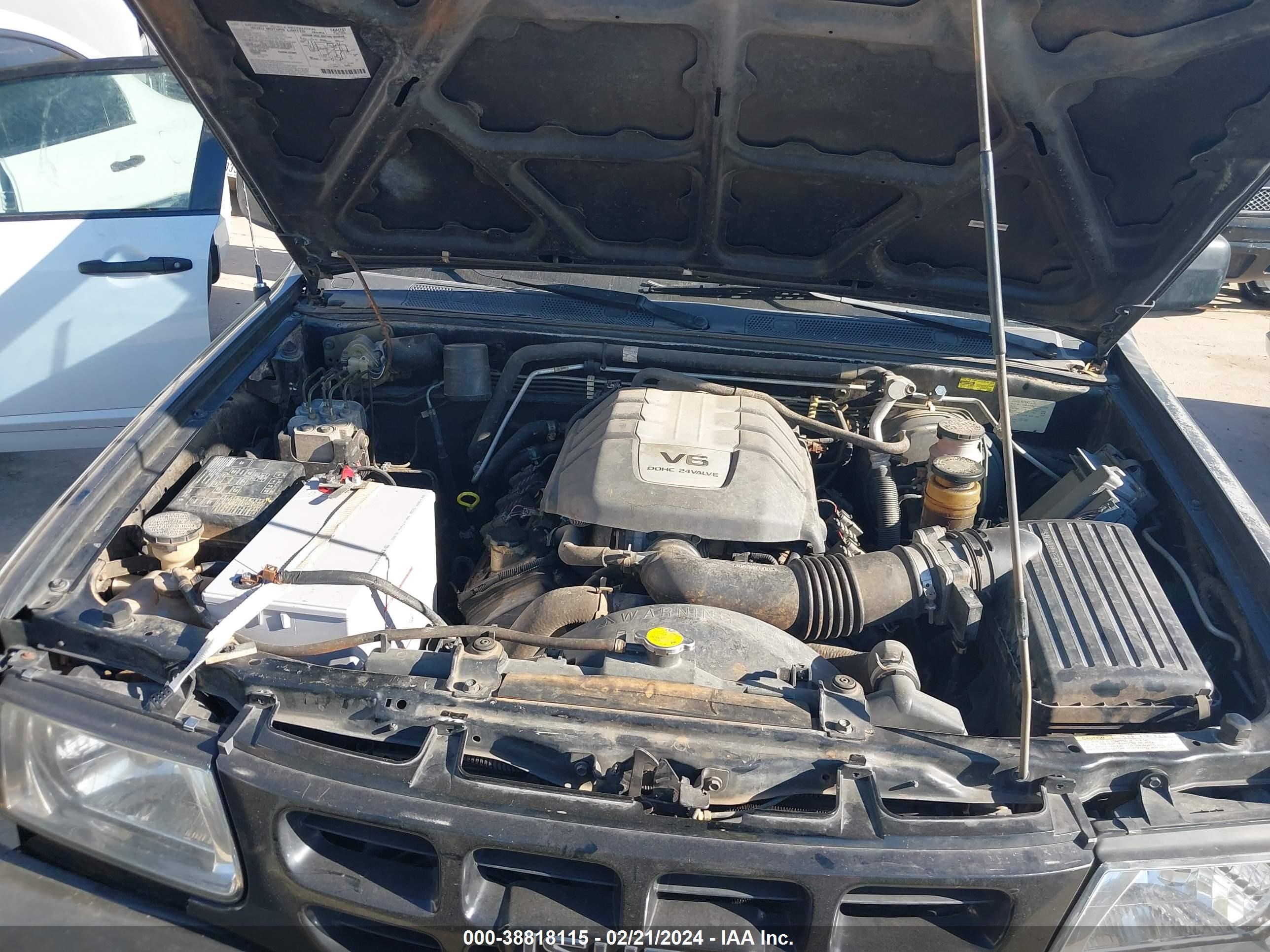 Photo 9 VIN: 4S2CK58W8Y4332368 - ISUZU RODEO 