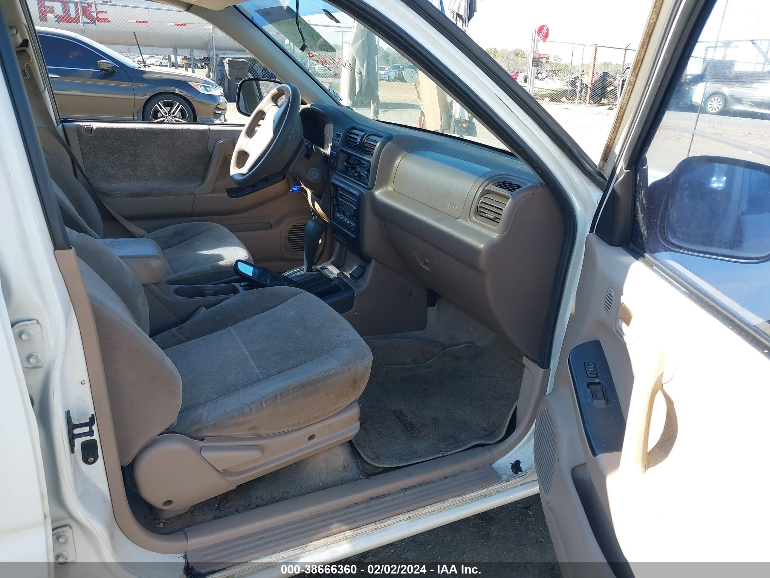 Photo 4 VIN: 4S2CK58W9Y4300321 - ISUZU RODEO 