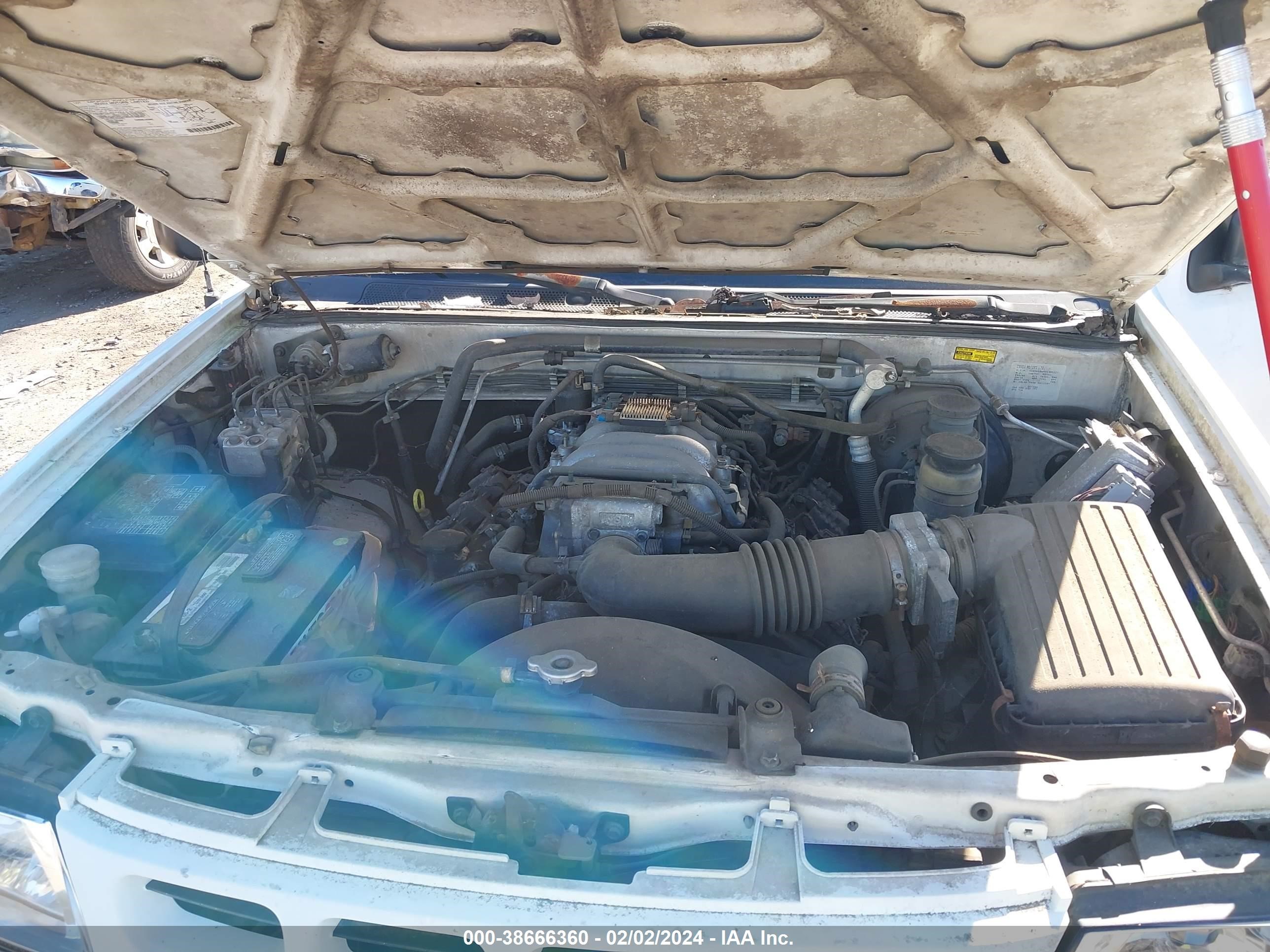 Photo 5 VIN: 4S2CK58W9Y4300321 - ISUZU RODEO 