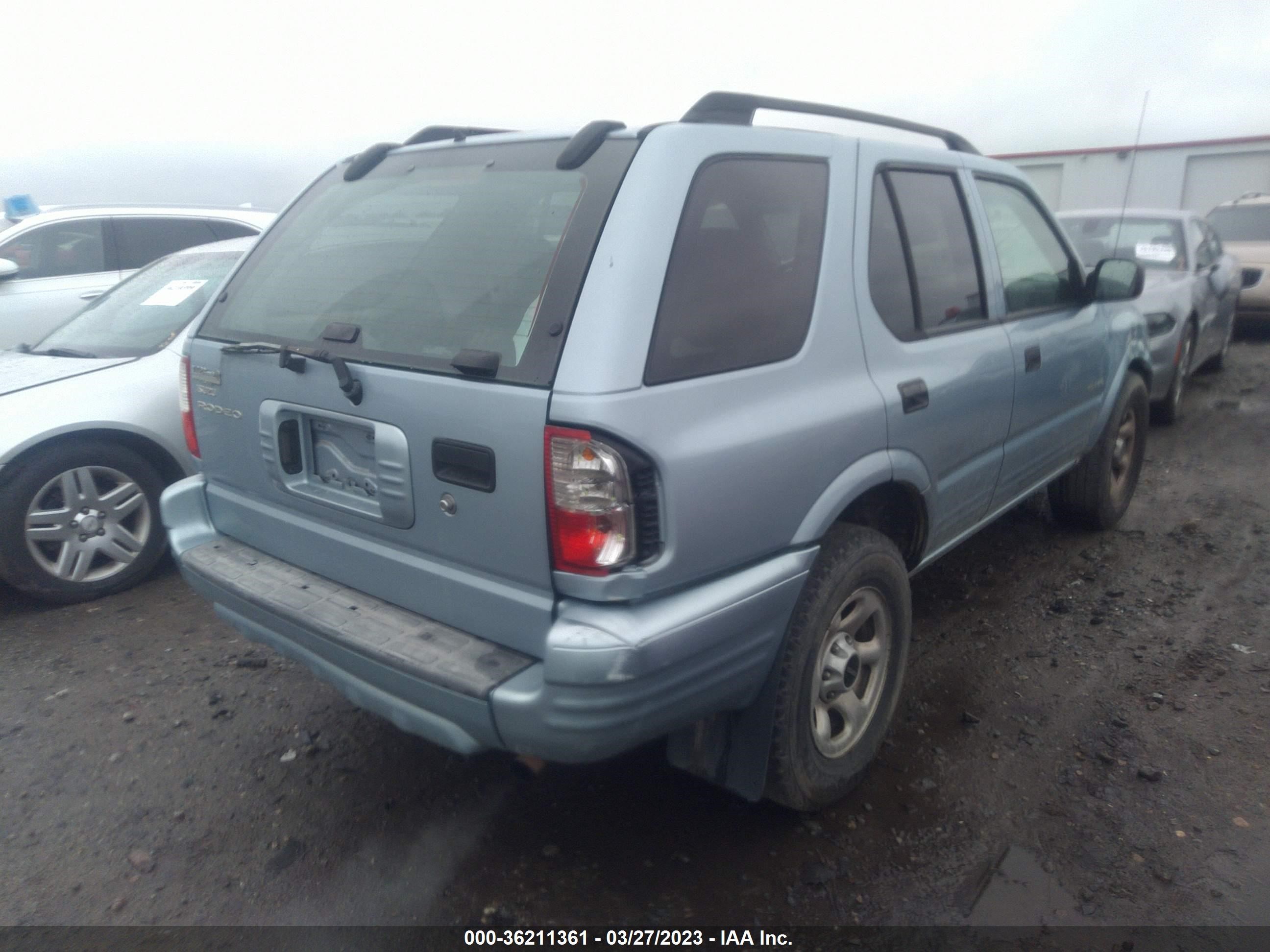 Photo 3 VIN: 4S2CK58WX44303402 - ISUZU RODEO 