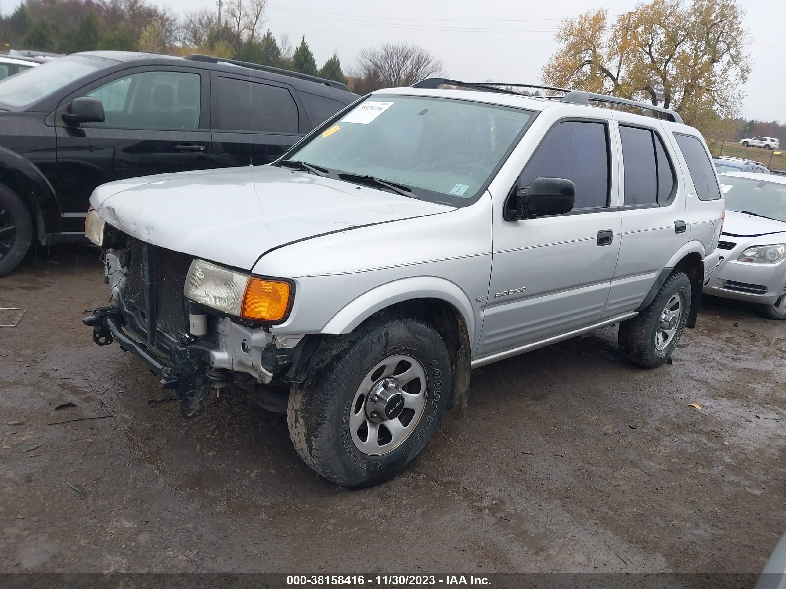 Photo 1 VIN: 4S2CK58WXX4384101 - ISUZU RODEO 