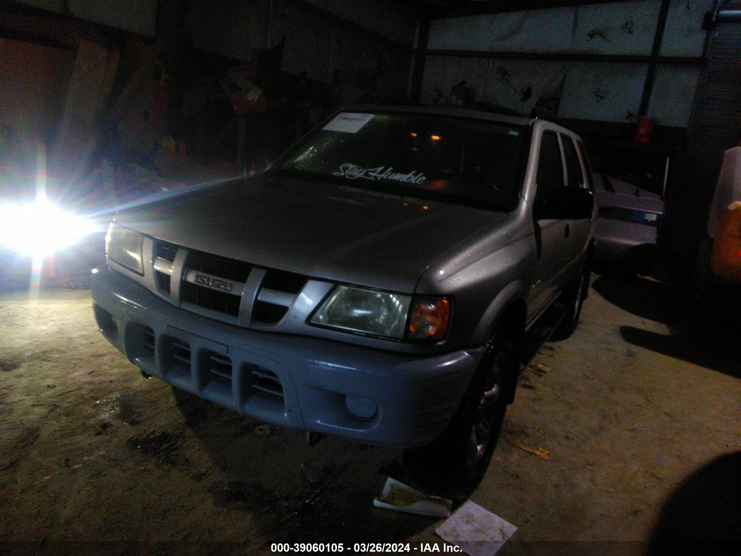 Photo 1 VIN: 4S2CK58Y444308242 - ISUZU RODEO 