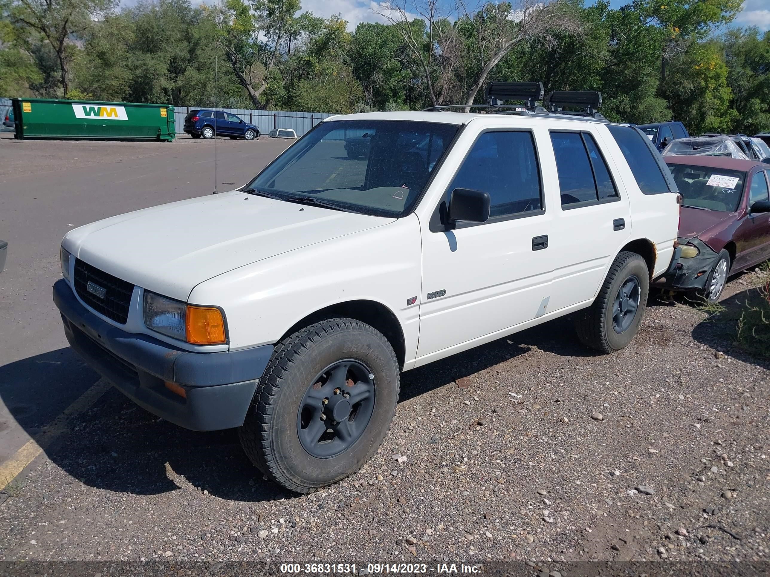 Photo 1 VIN: 4S2CM58V9T4305402 - ISUZU RODEO 