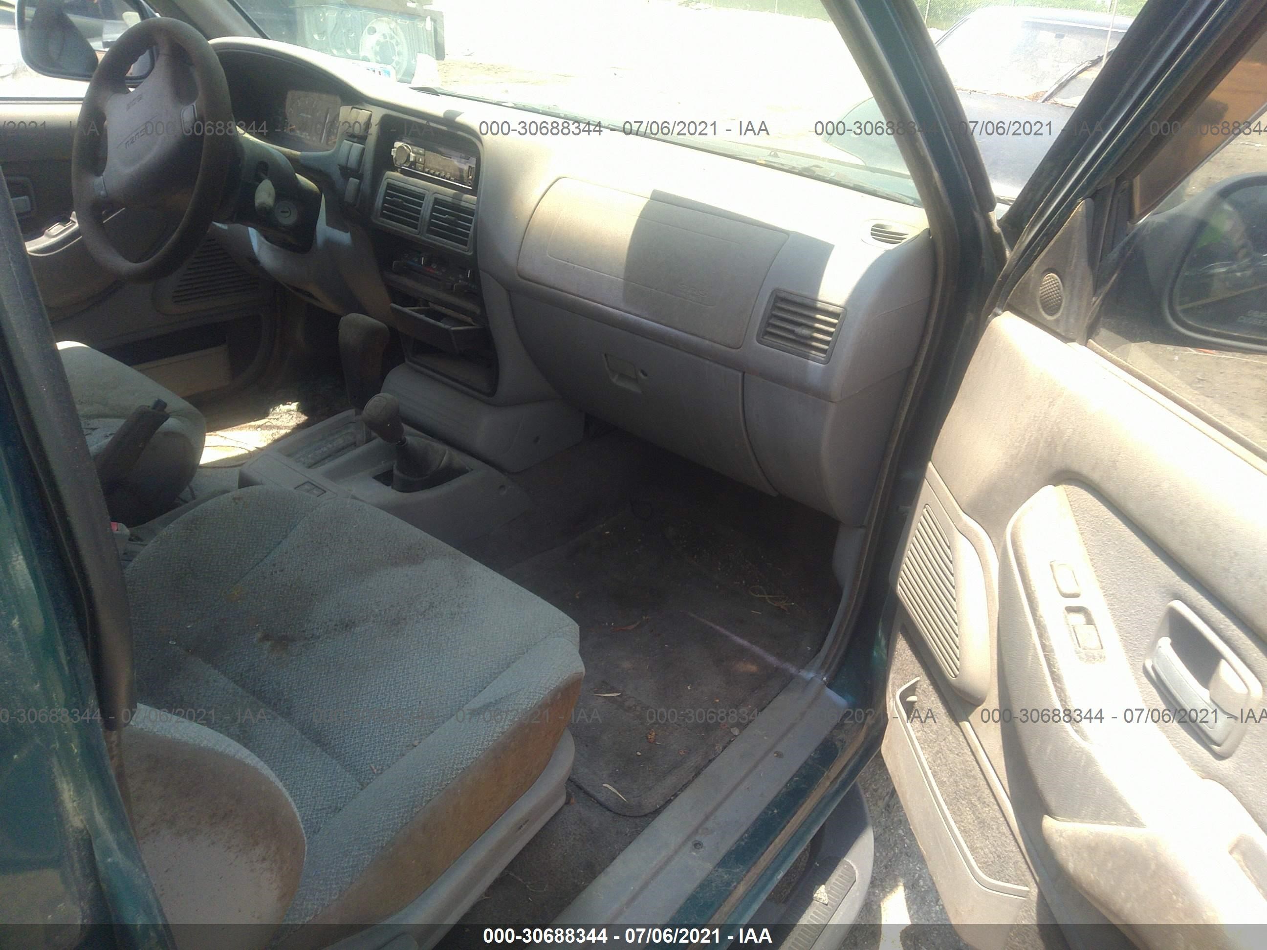 Photo 4 VIN: 4S2CM58VXV4317836 - ISUZU RODEO 