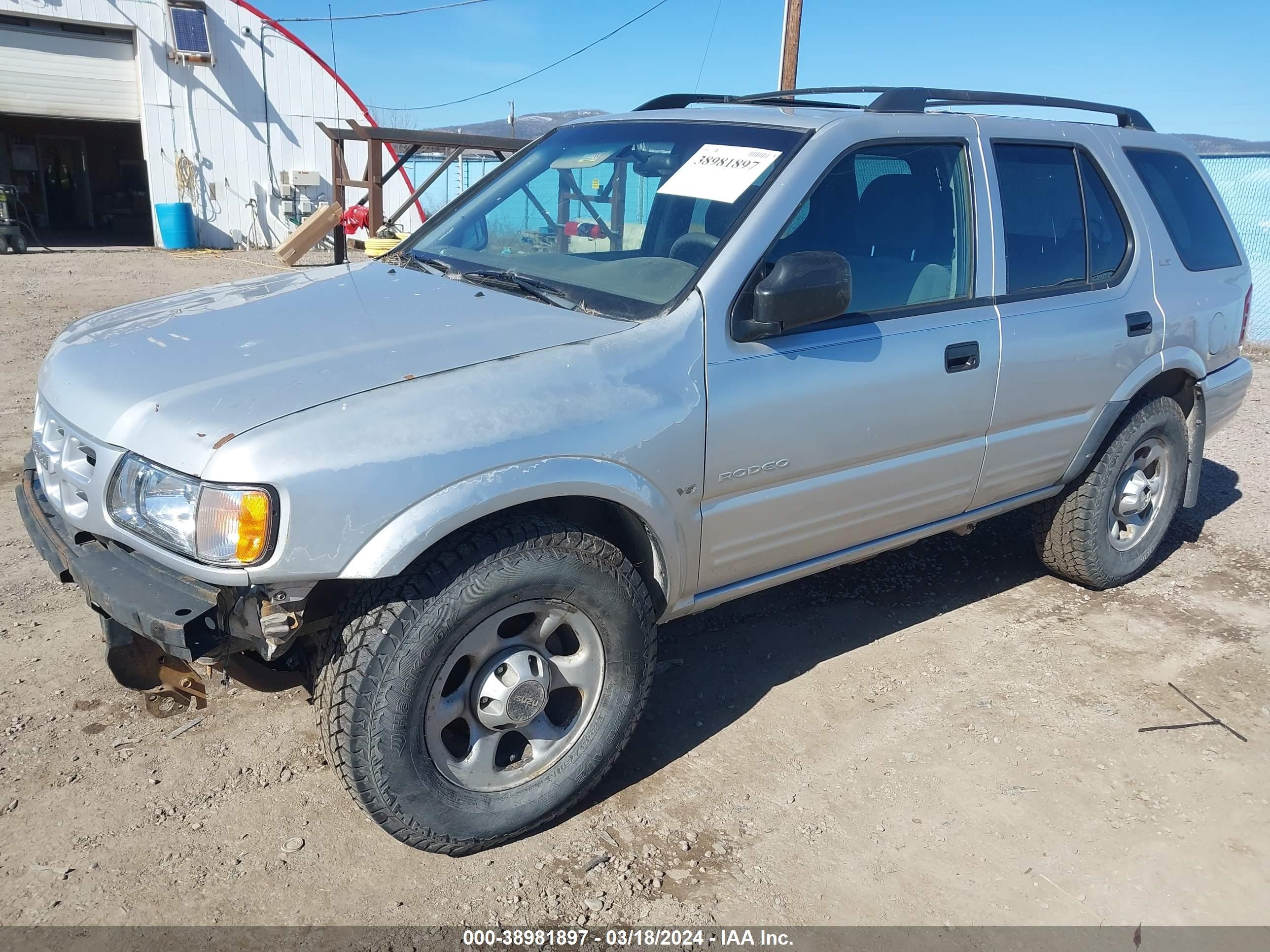 Photo 1 VIN: 4S2DM58W314343797 - ISUZU RODEO 