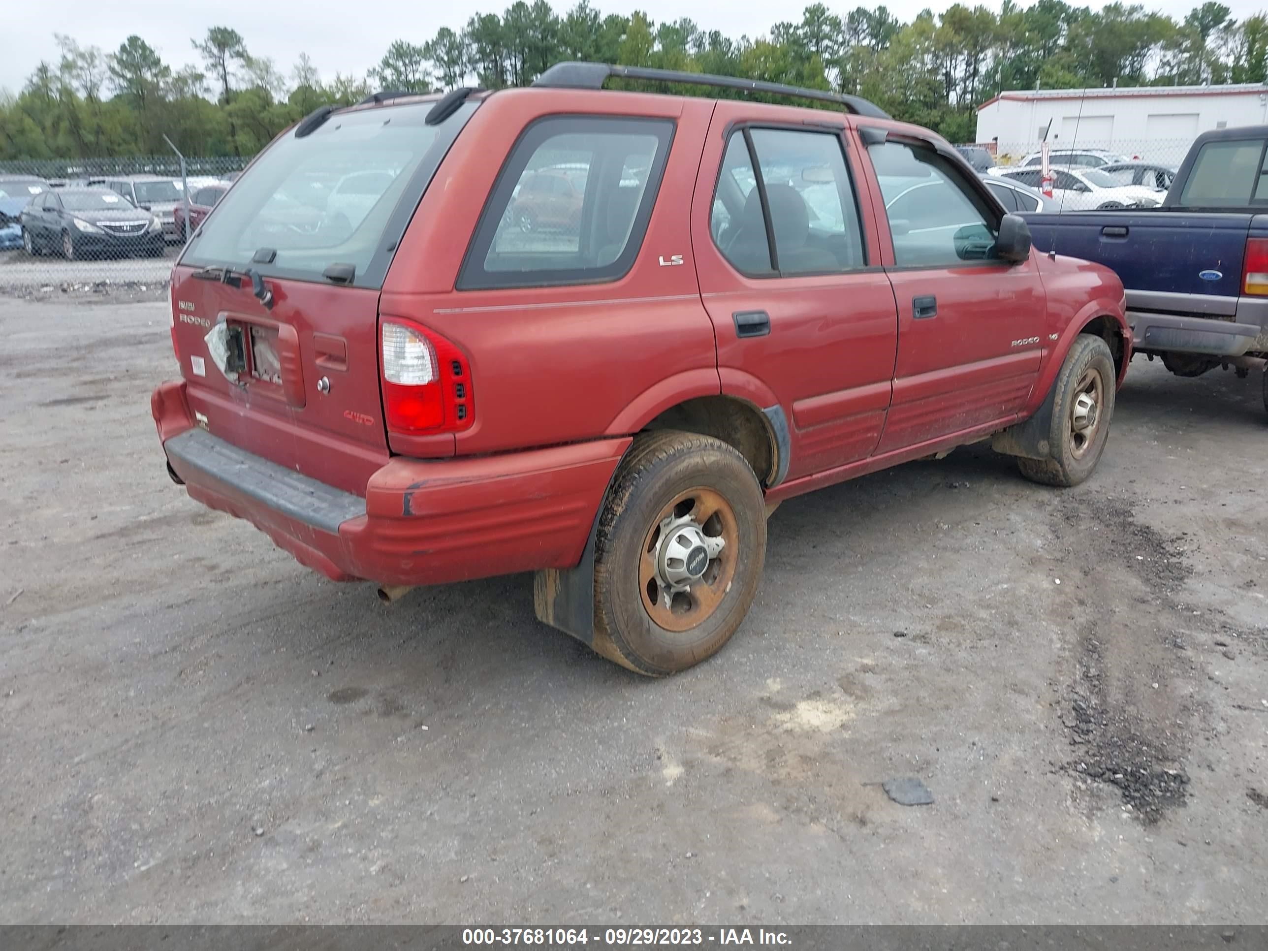 Photo 3 VIN: 4S2DM58W3Y4332194 - ISUZU RODEO 