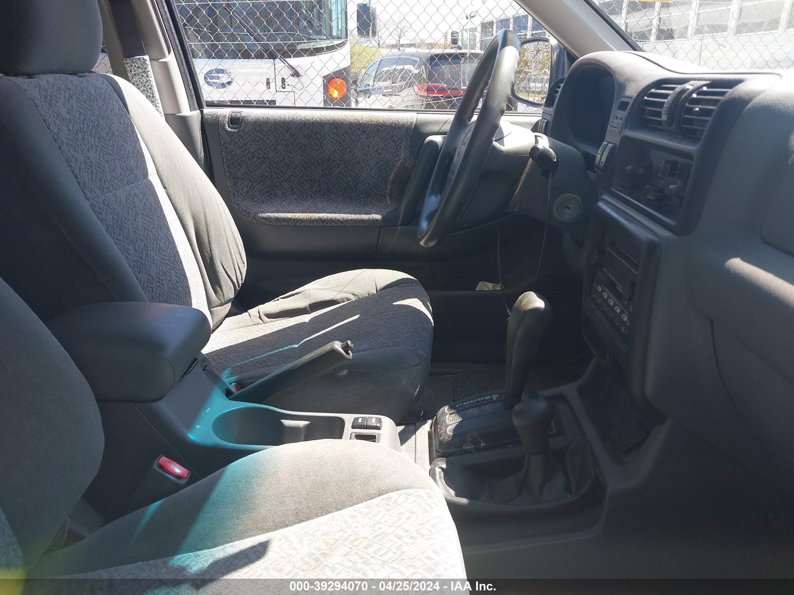 Photo 5 VIN: 4S2DM58W724315938 - ISUZU RODEO 