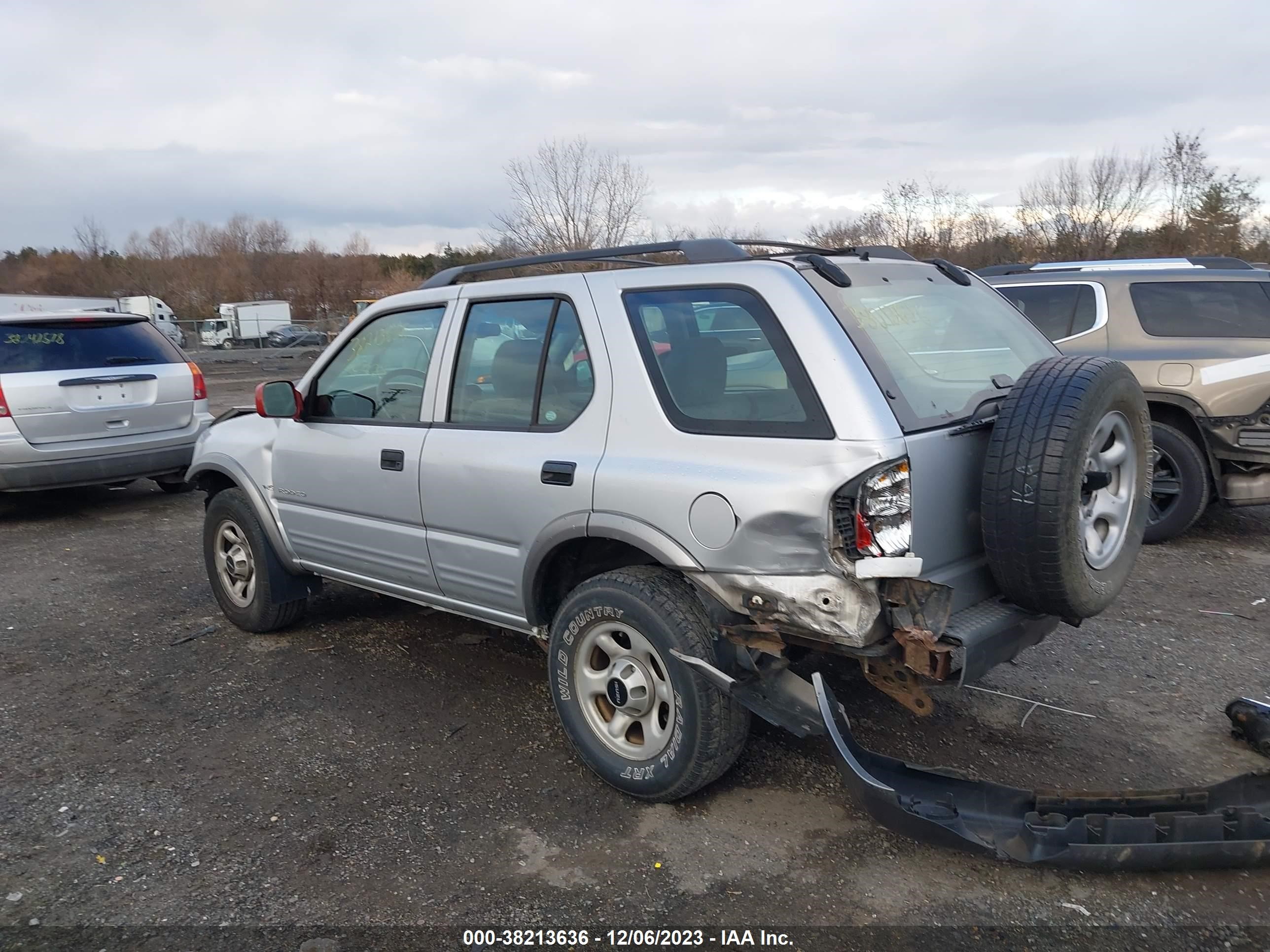 Photo 2 VIN: 4S2DM58W814315123 - ISUZU RODEO 