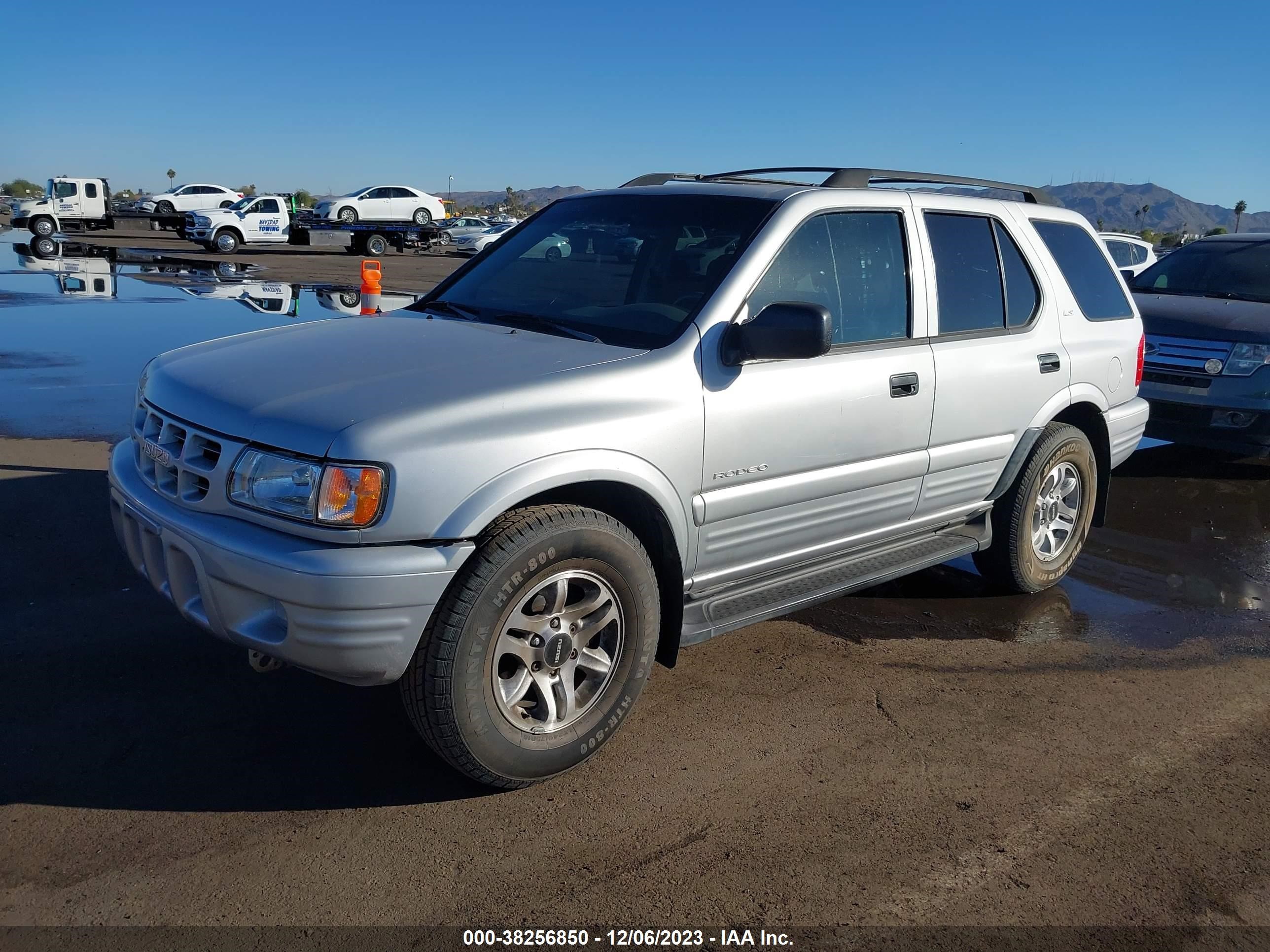 Photo 1 VIN: 4S2DM58W824330464 - ISUZU RODEO 