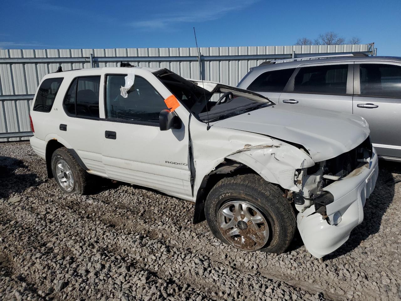 Photo 3 VIN: 4S2DM58W824342081 - ISUZU RODEO 