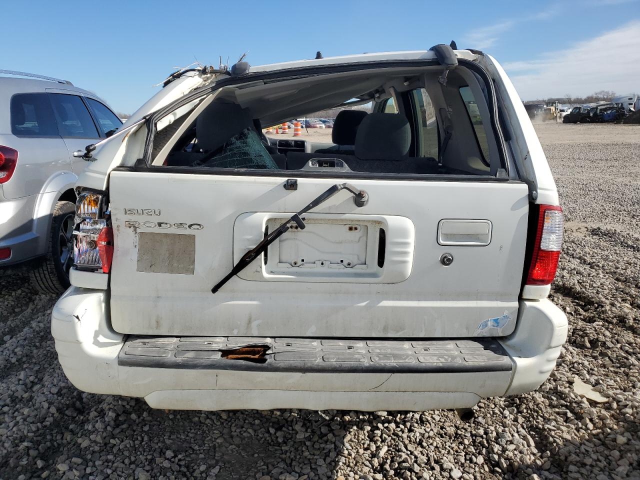 Photo 5 VIN: 4S2DM58W824342081 - ISUZU RODEO 