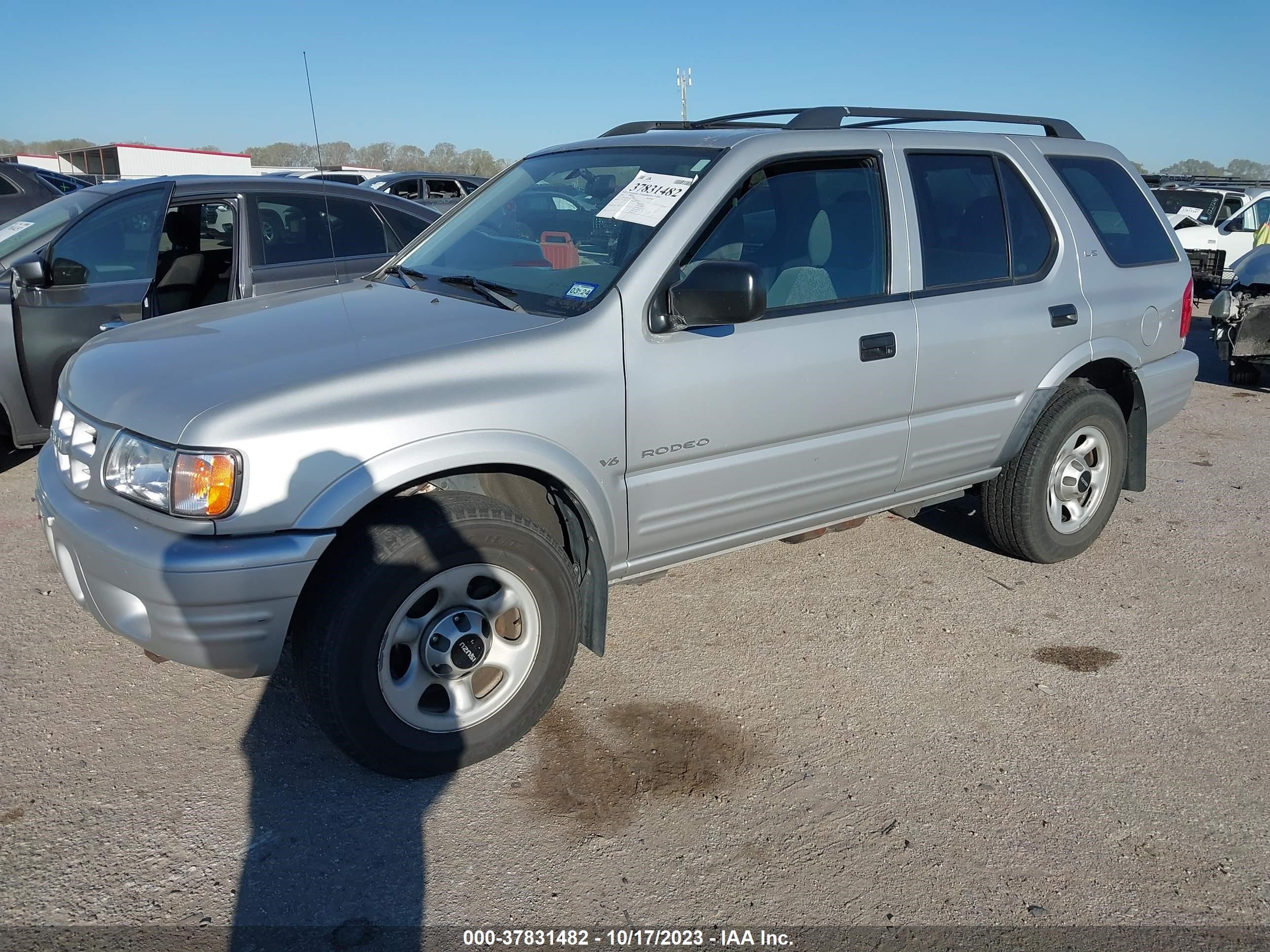 Photo 1 VIN: 4S2DM58W914310321 - ISUZU RODEO 