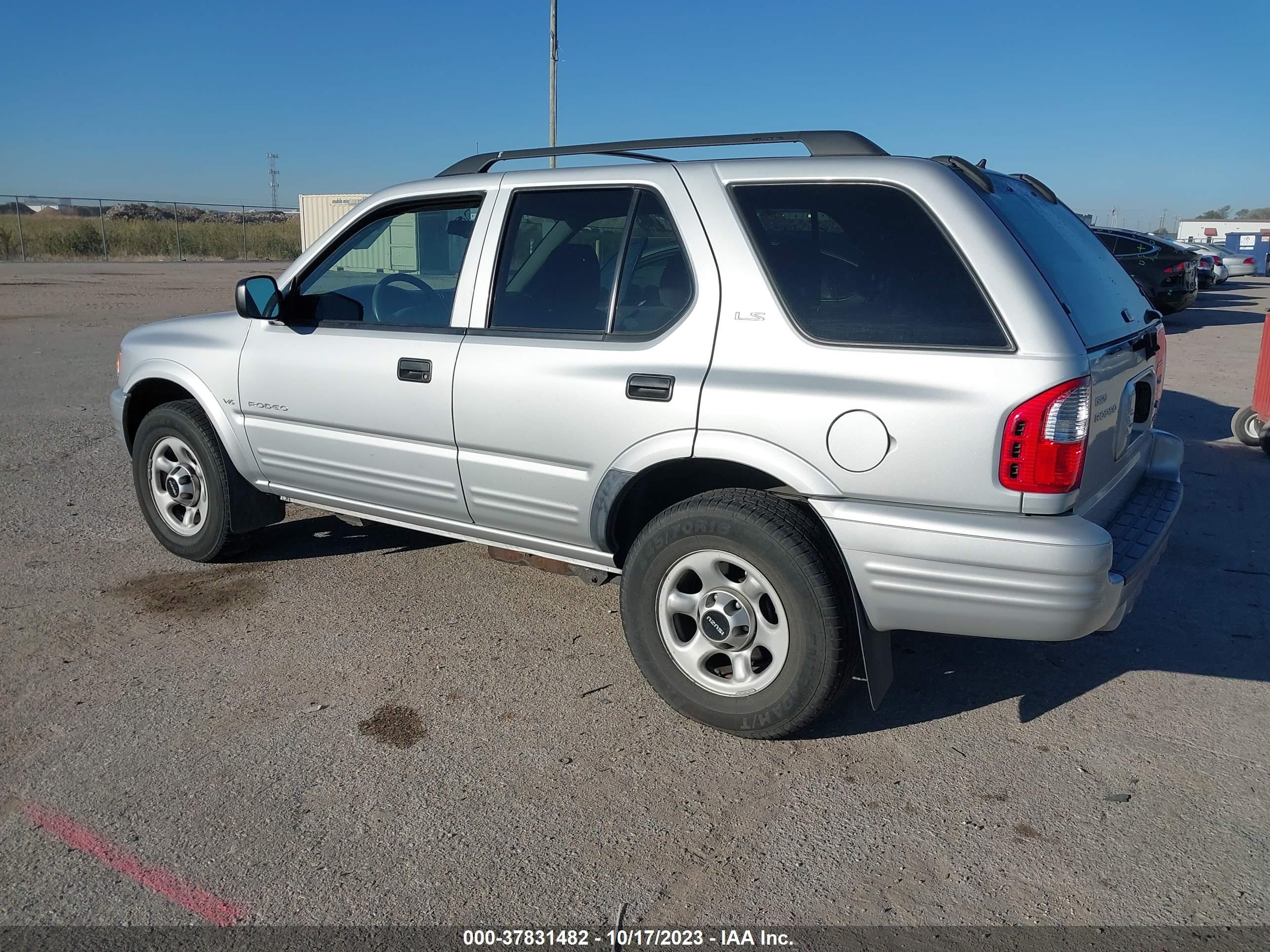 Photo 2 VIN: 4S2DM58W914310321 - ISUZU RODEO 