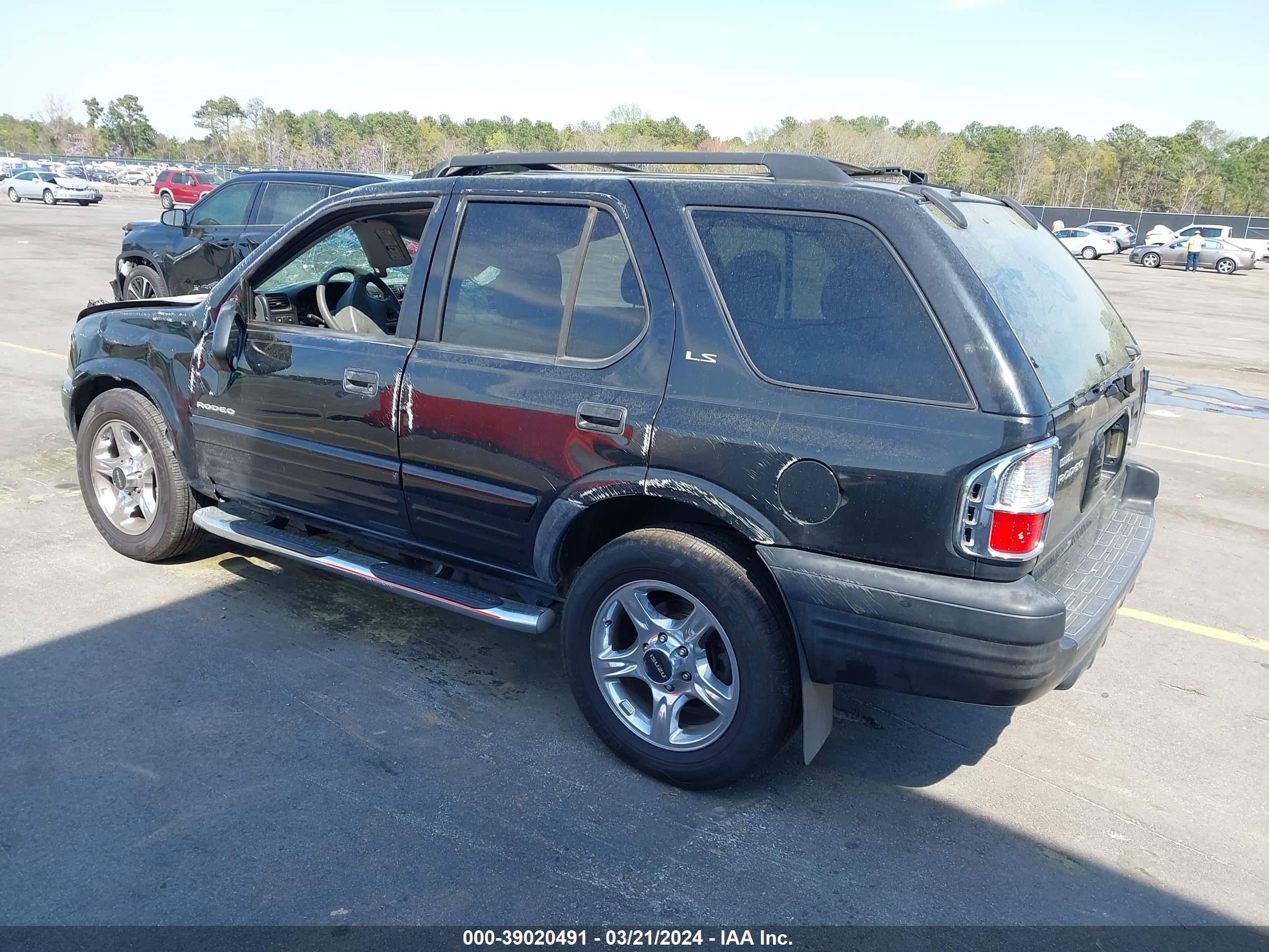 Photo 2 VIN: 4S2DM58WX24327145 - ISUZU RODEO 