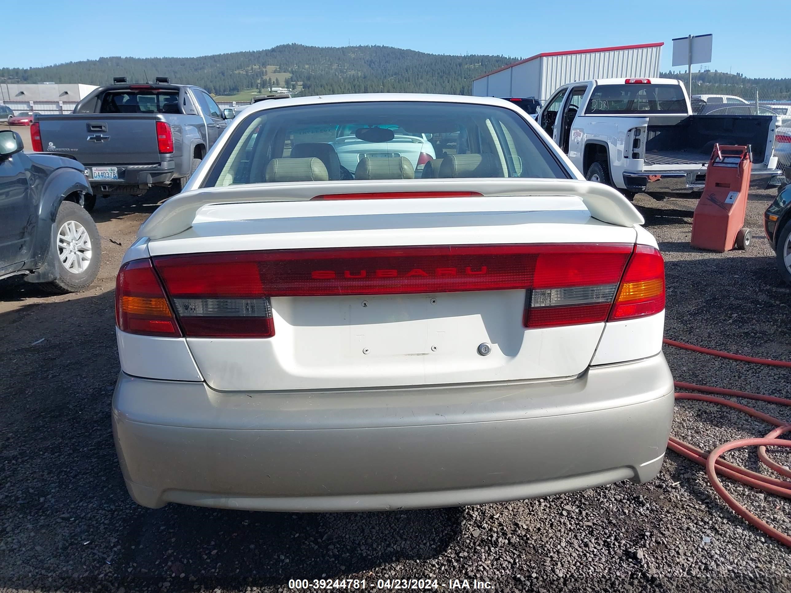 Photo 16 VIN: 4S3BE686117200478 - SUBARU OUTBACK 