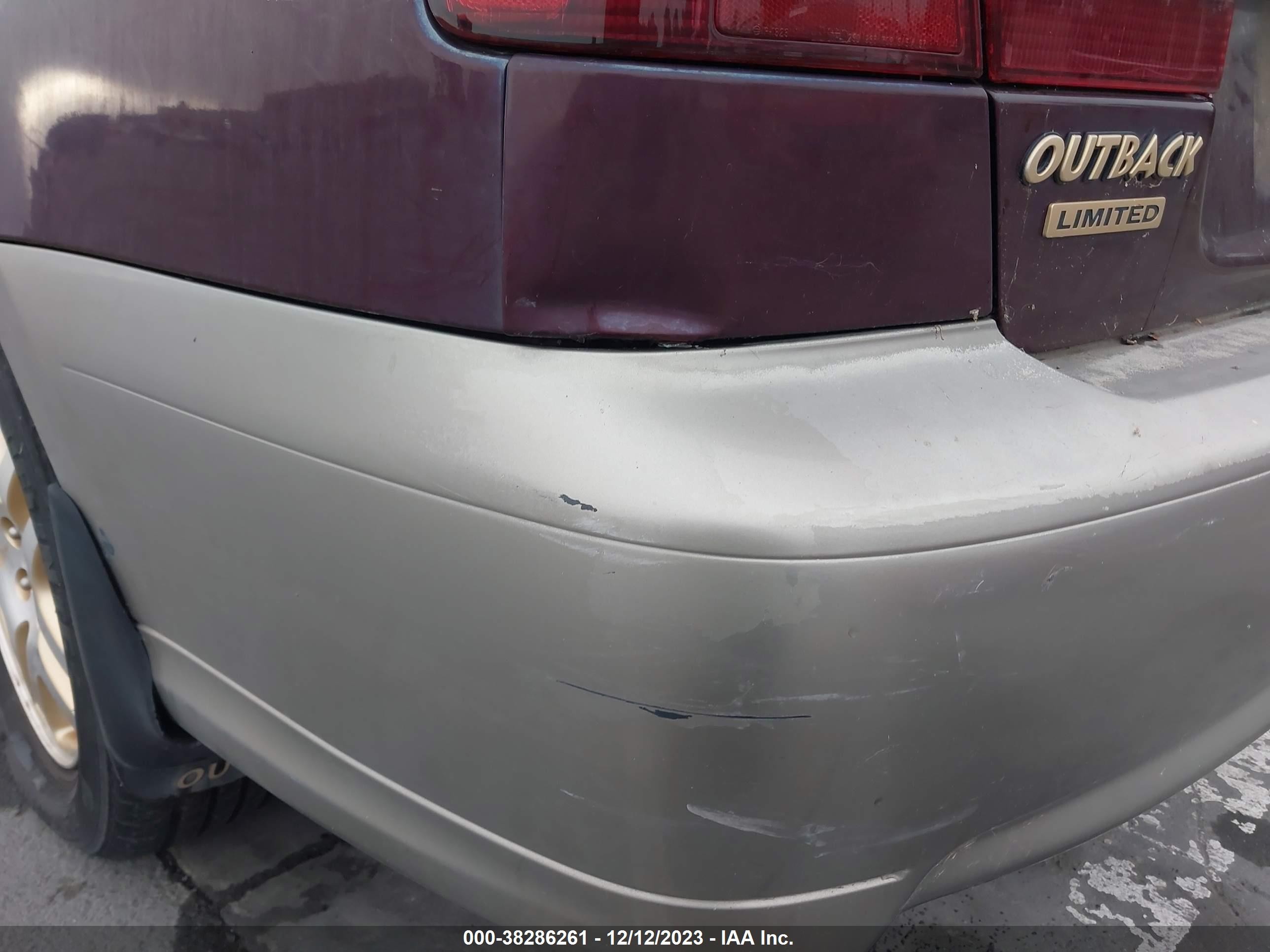 Photo 5 VIN: 4S3BE6863Y7215607 - SUBARU OUTBACK 