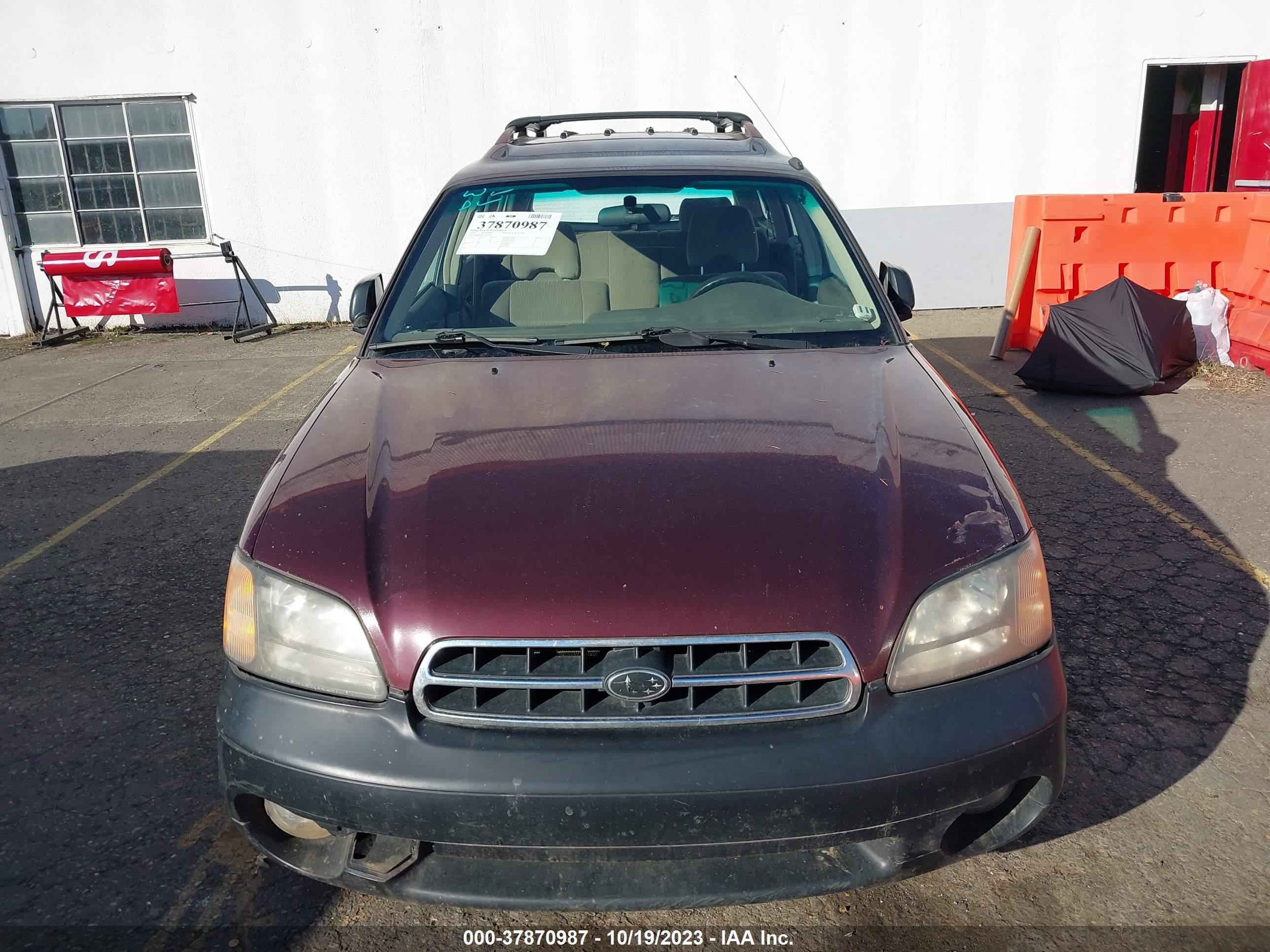 Photo 11 VIN: 4S3BH6651Y7603310 - SUBARU OUTBACK 