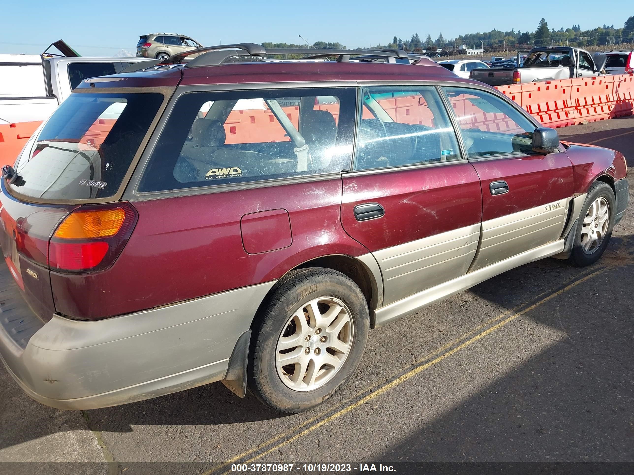 Photo 3 VIN: 4S3BH6651Y7603310 - SUBARU OUTBACK 