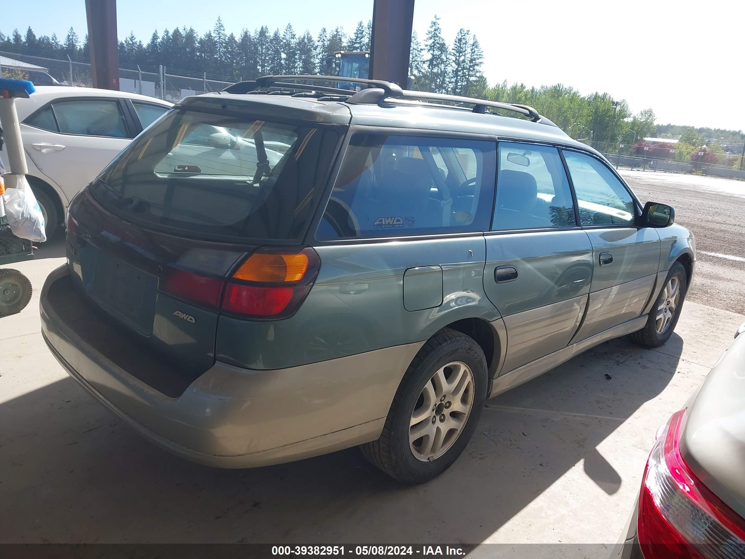 Photo 3 VIN: 4S3BH6653Y6631308 - SUBARU OUTBACK 