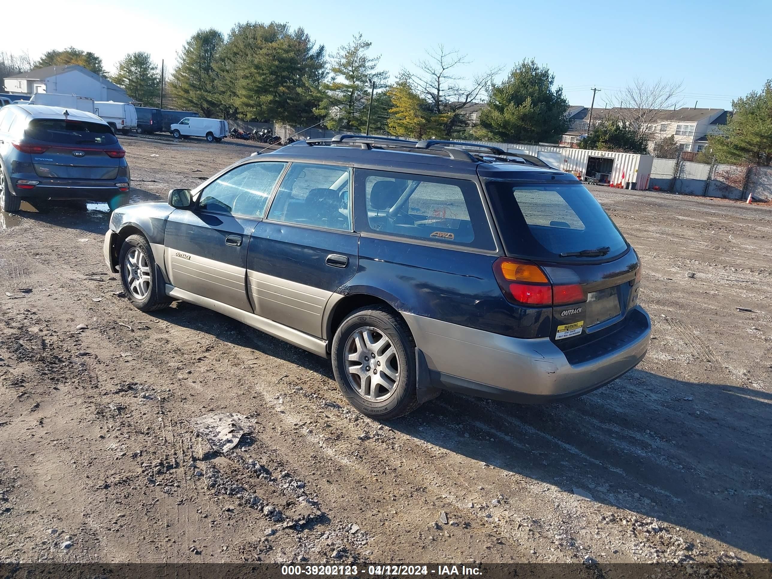 Photo 3 VIN: 4S3BH6658Y6605920 - SUBARU OUTBACK 