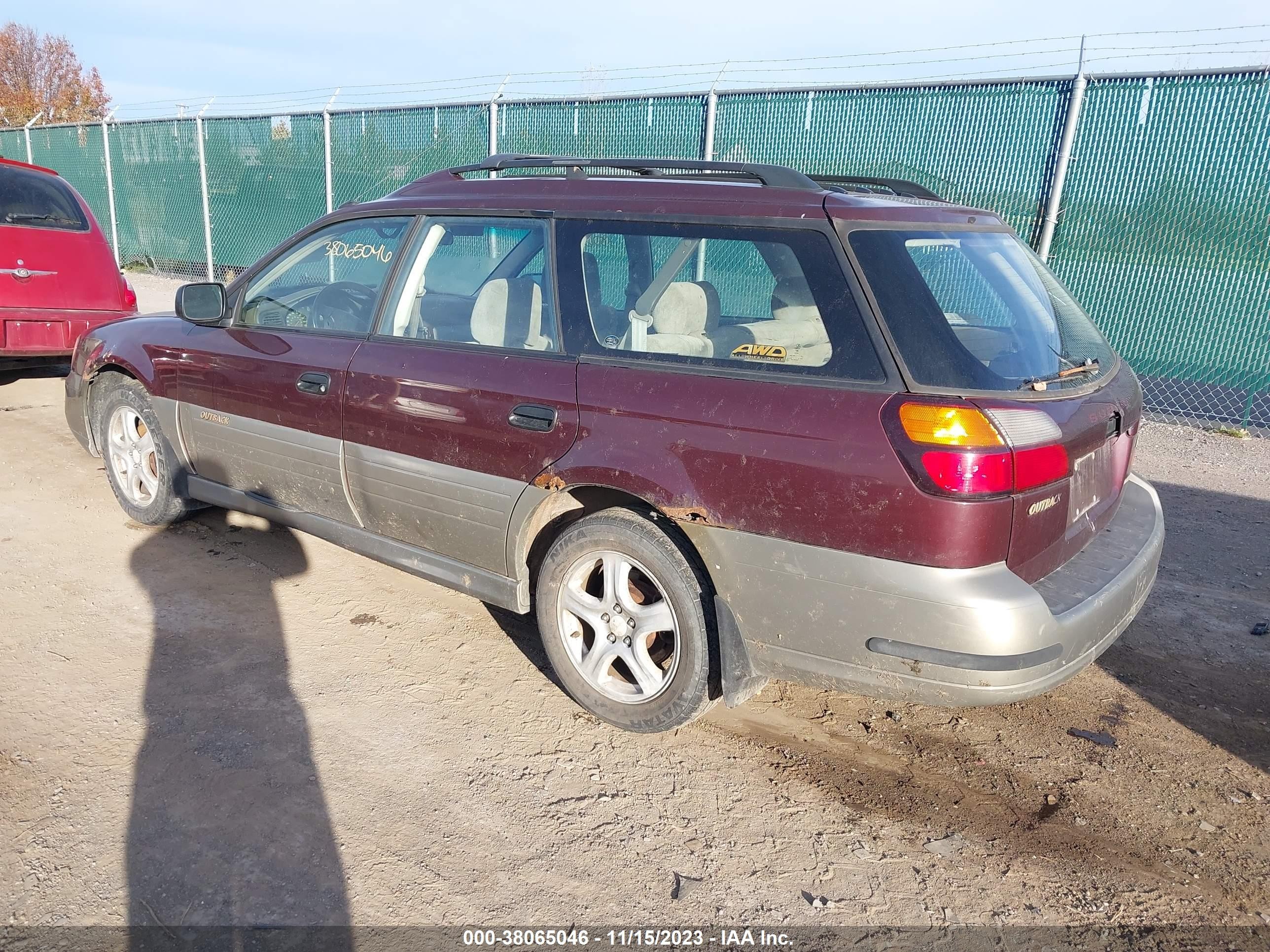 Photo 2 VIN: 4S3BH6658Y7668462 - SUBARU OUTBACK 