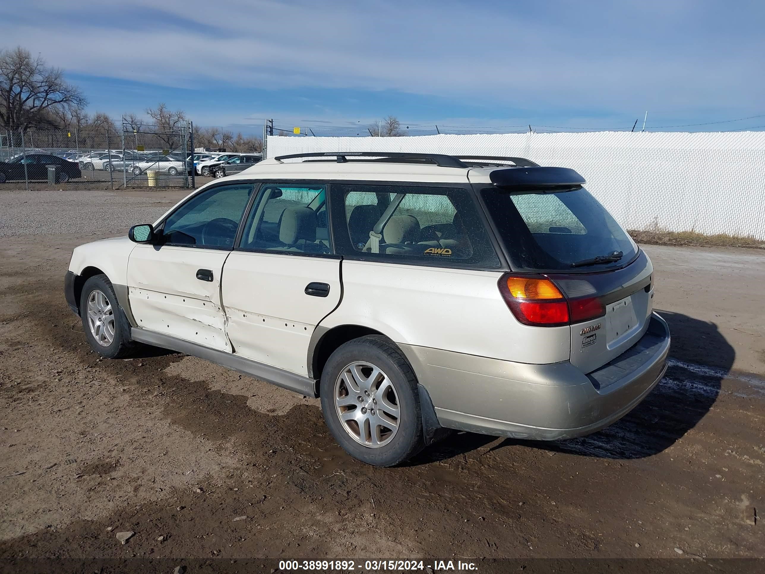 Photo 2 VIN: 4S3BH675136602039 - SUBARU OUTBACK 