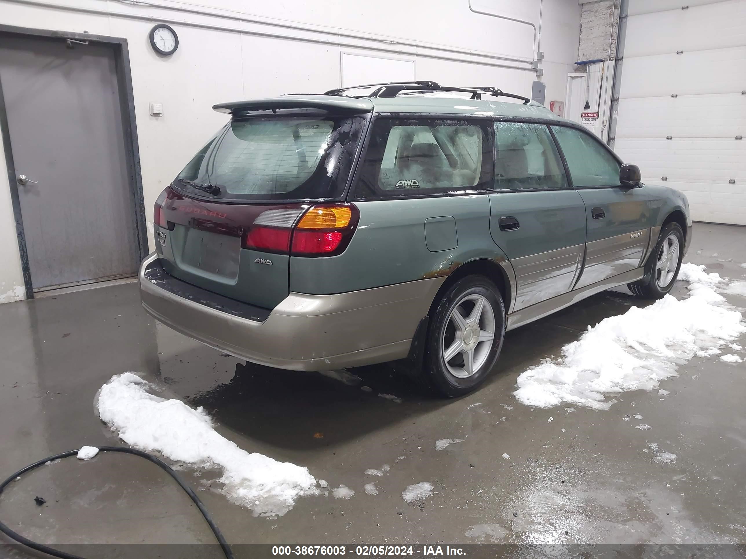 Photo 3 VIN: 4S3BH675147630452 - SUBARU OUTBACK 