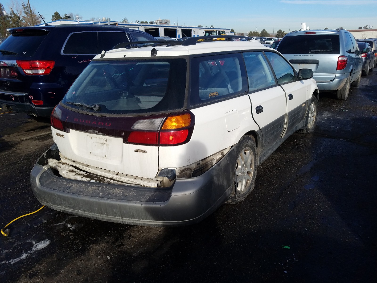 Photo 3 VIN: 4S3BH6752Y7607381 - SUBARU LEGACY OUT 