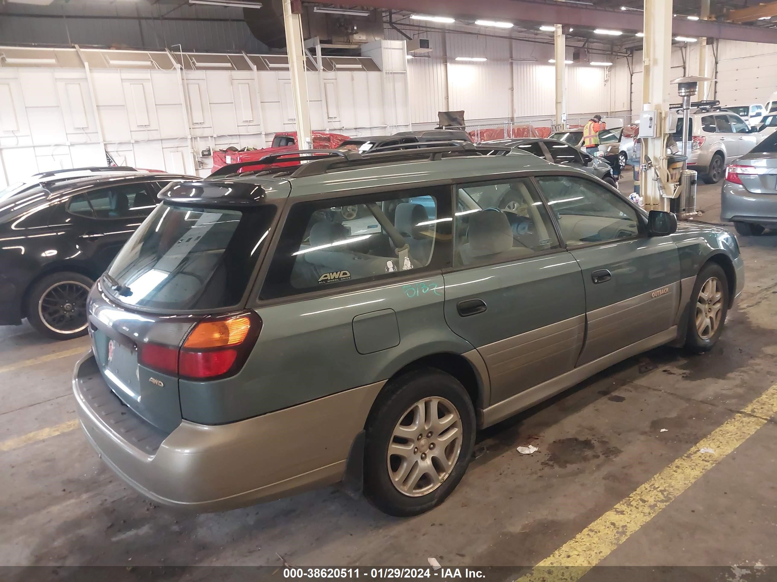 Photo 3 VIN: 4S3BH675317653971 - SUBARU OUTBACK 