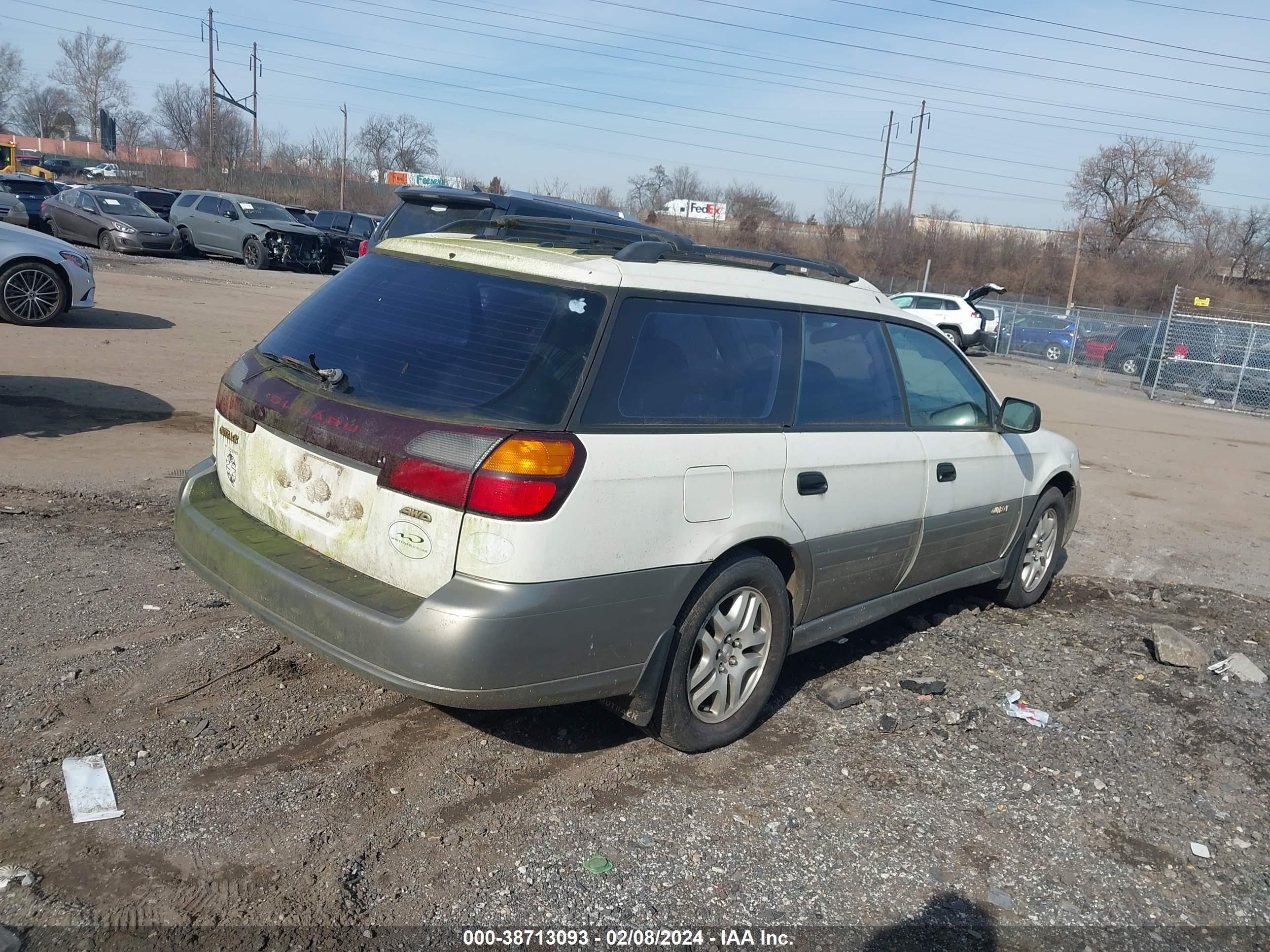 Photo 3 VIN: 4S3BH6755Y7600375 - SUBARU OUTBACK 