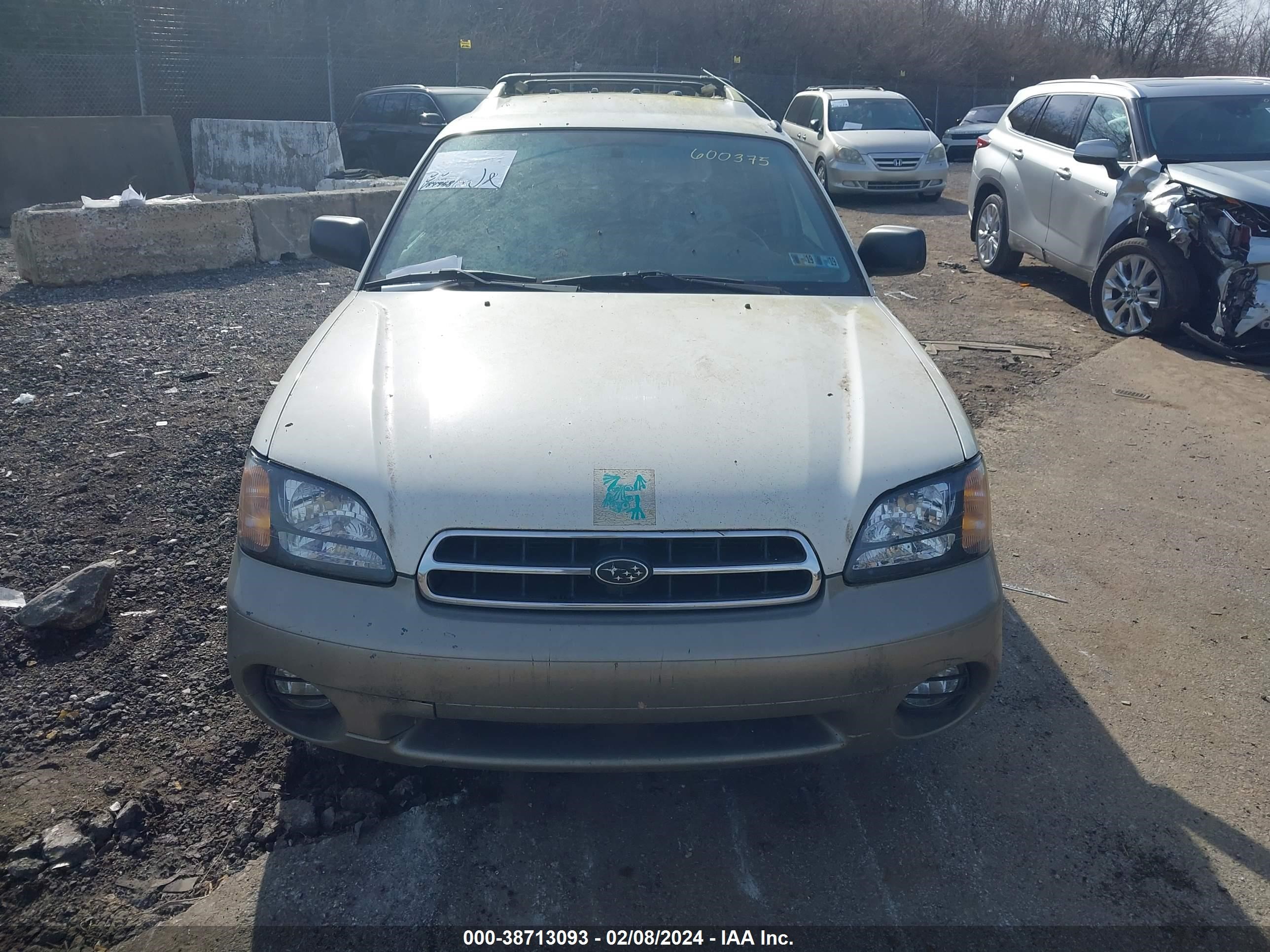 Photo 5 VIN: 4S3BH6755Y7600375 - SUBARU OUTBACK 