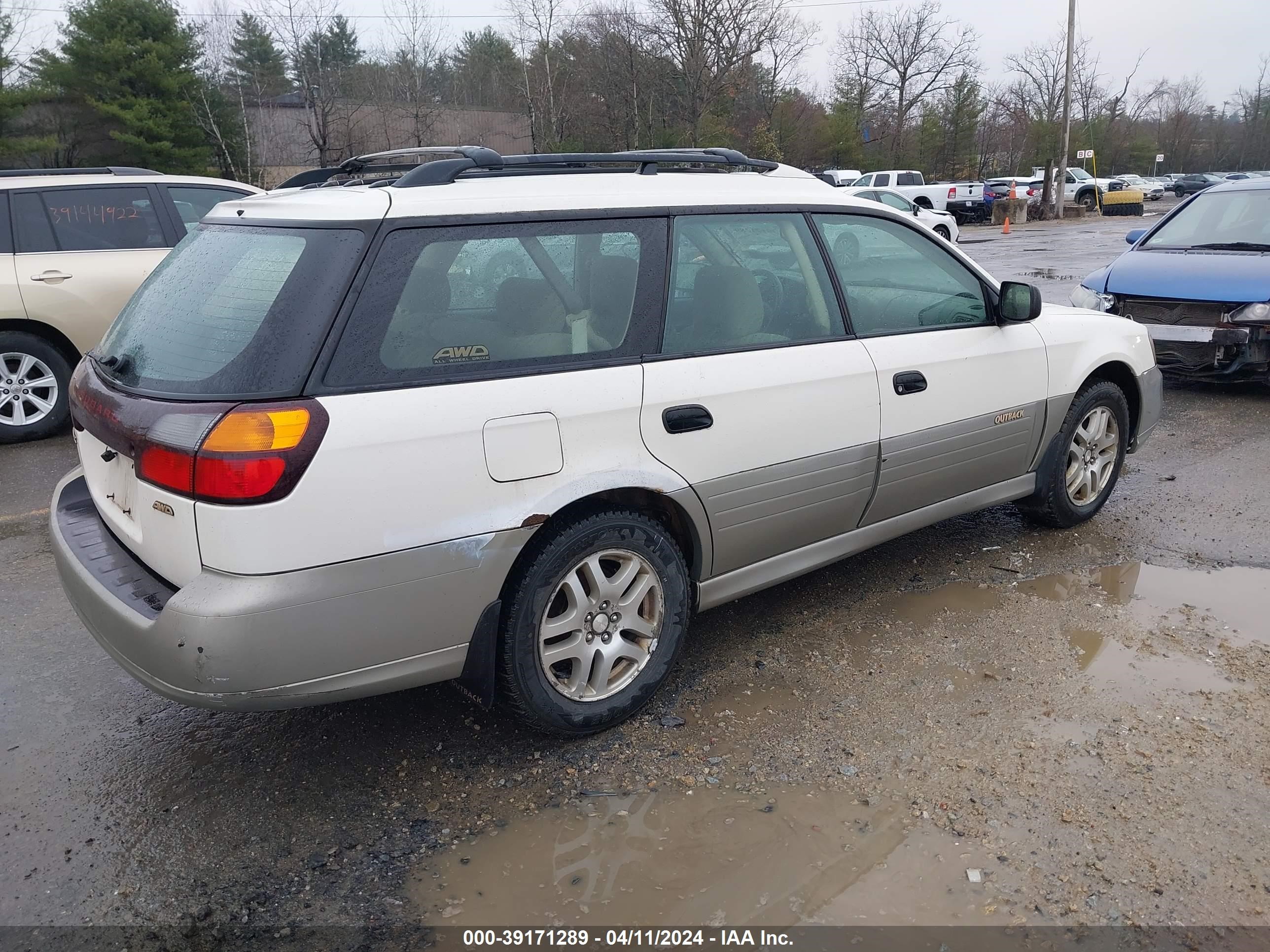 Photo 3 VIN: 4S3BH675637661100 - SUBARU OUTBACK 