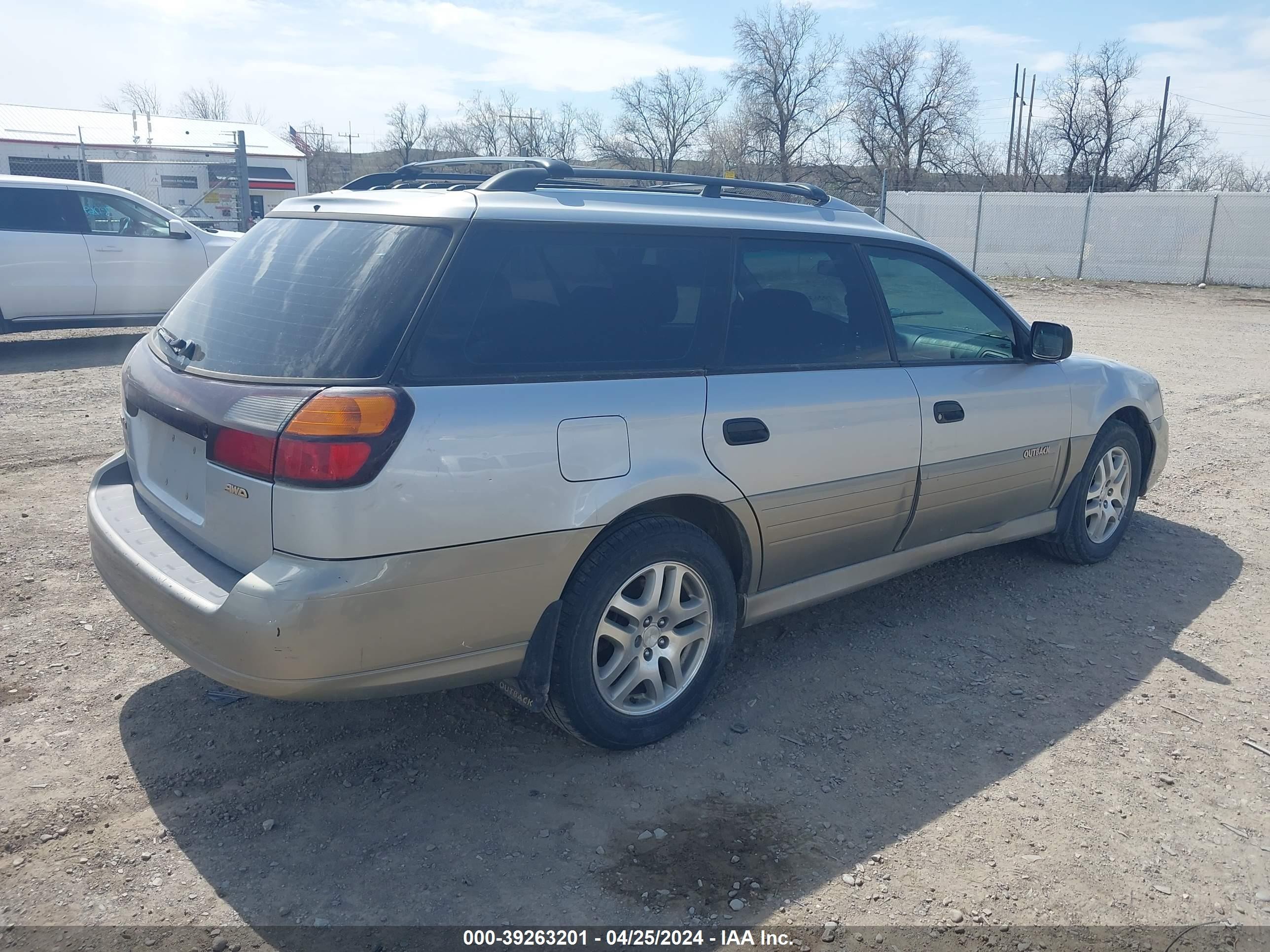 Photo 3 VIN: 4S3BH675X37622378 - SUBARU OUTBACK 