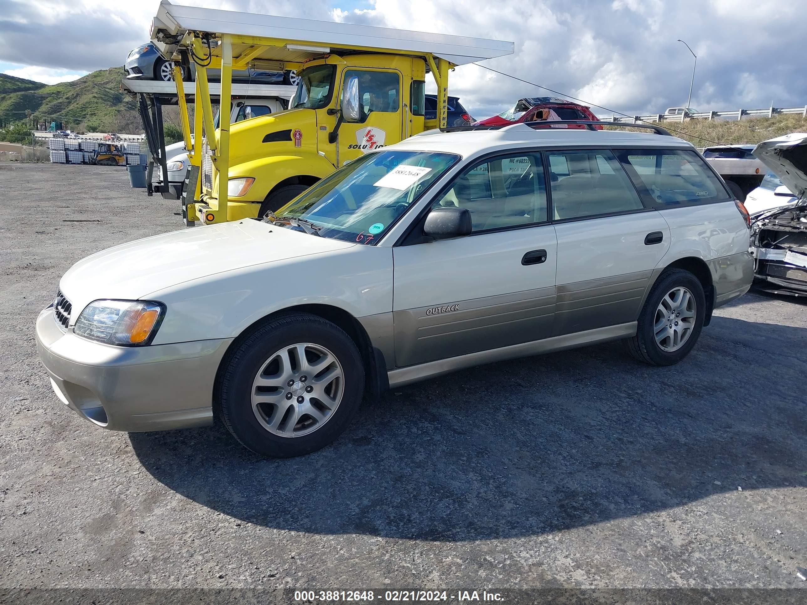 Photo 1 VIN: 4S3BH675X37625636 - SUBARU OUTBACK 