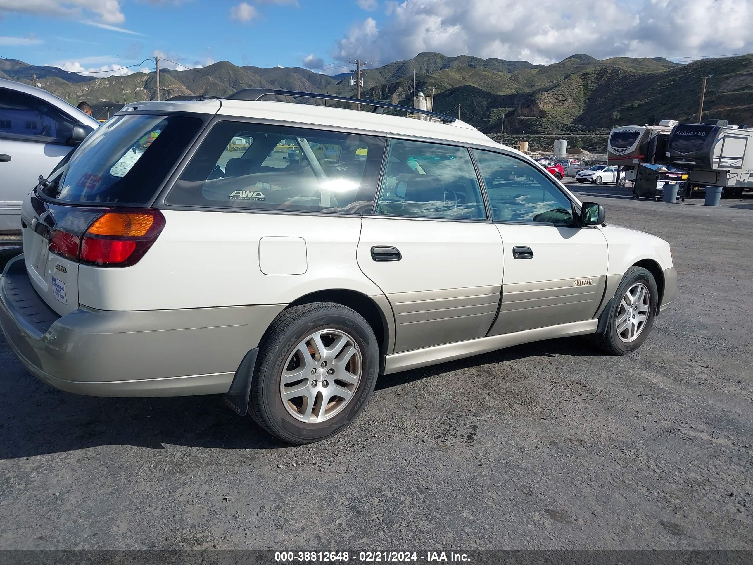 Photo 3 VIN: 4S3BH675X37625636 - SUBARU OUTBACK 