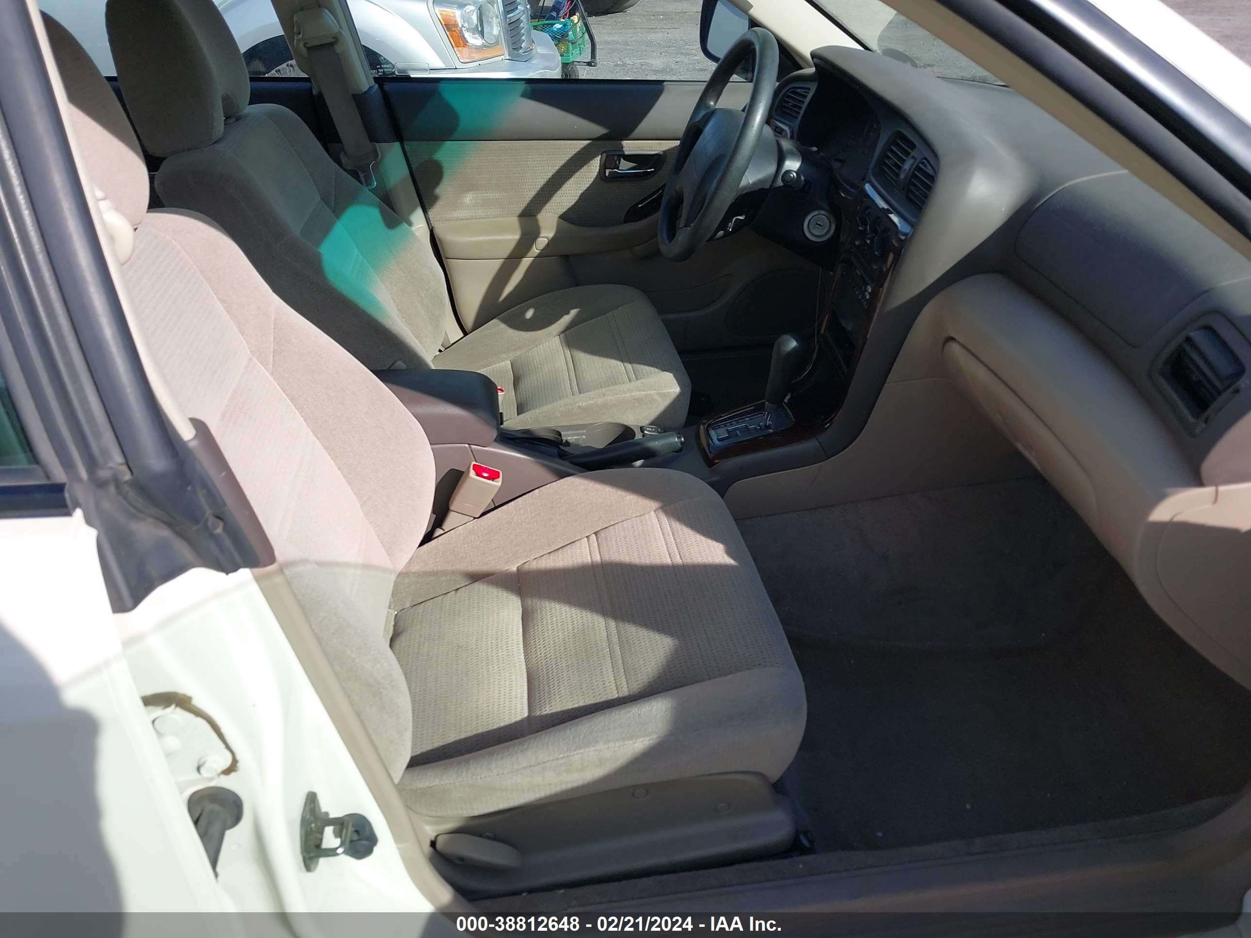 Photo 4 VIN: 4S3BH675X37625636 - SUBARU OUTBACK 