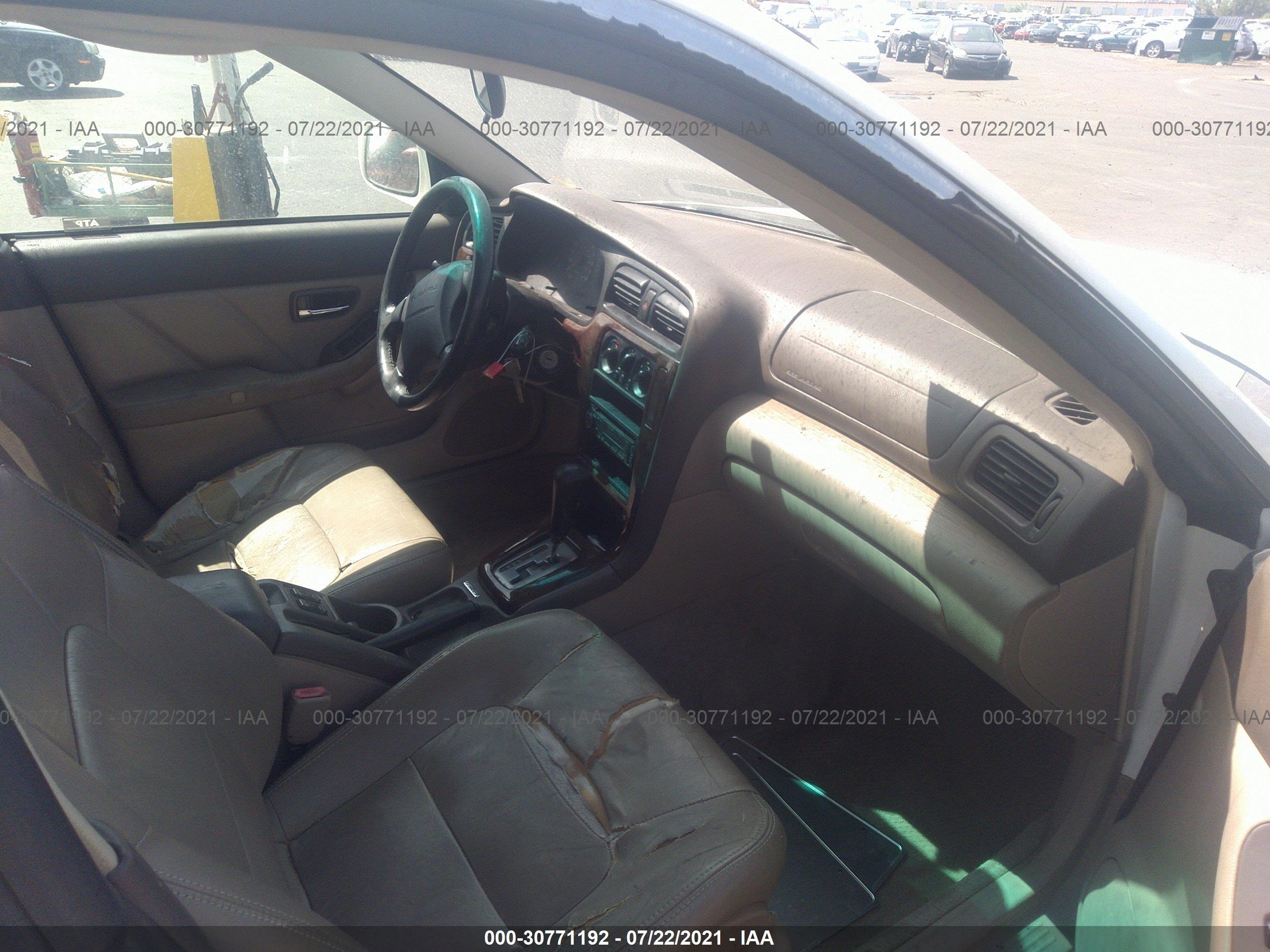 Photo 4 VIN: 4S3BH6860Y7618211 - SUBARU OUTBACK 