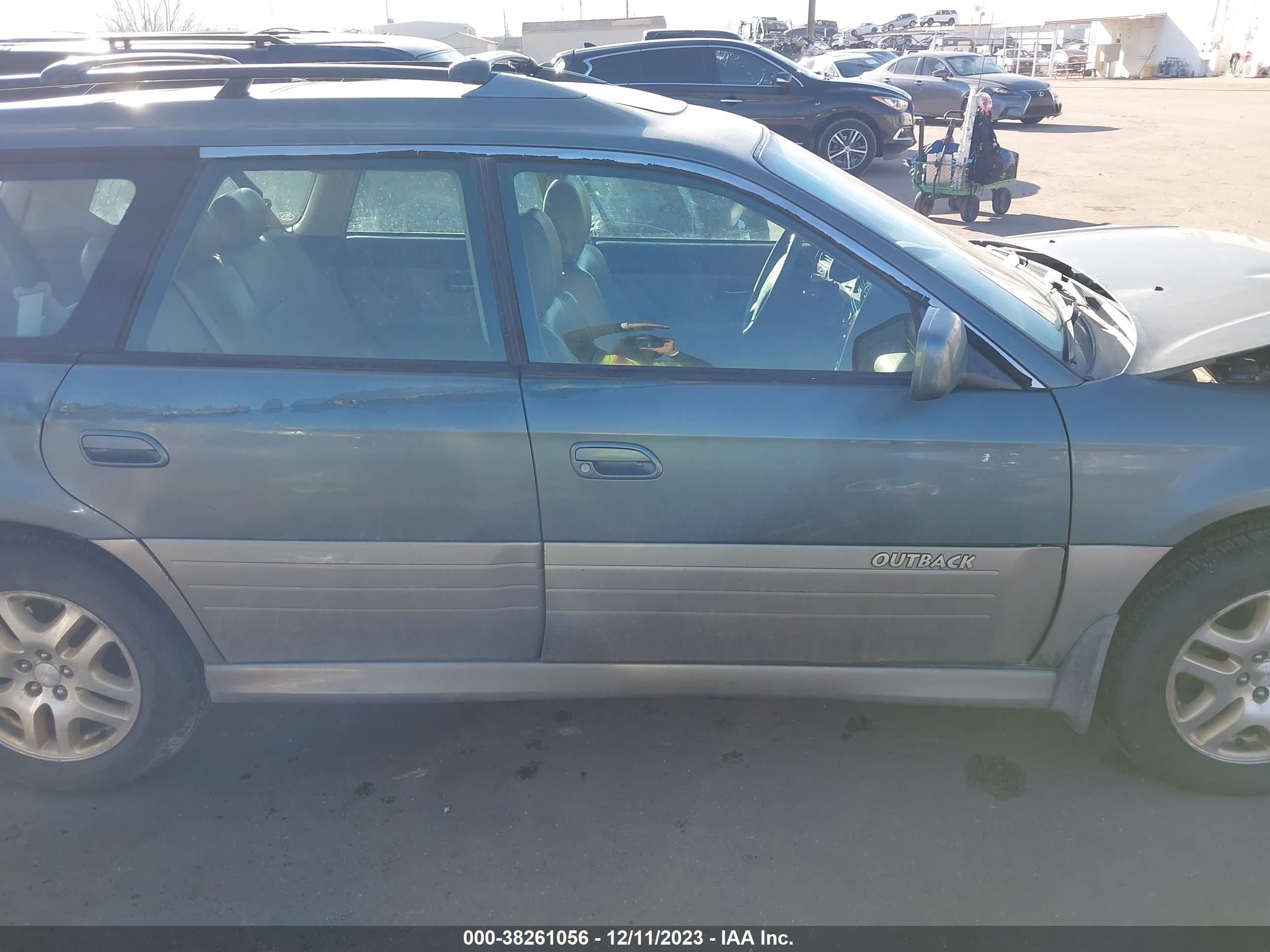 Photo 11 VIN: 4S3BH686317611534 - SUBARU LEGACY 