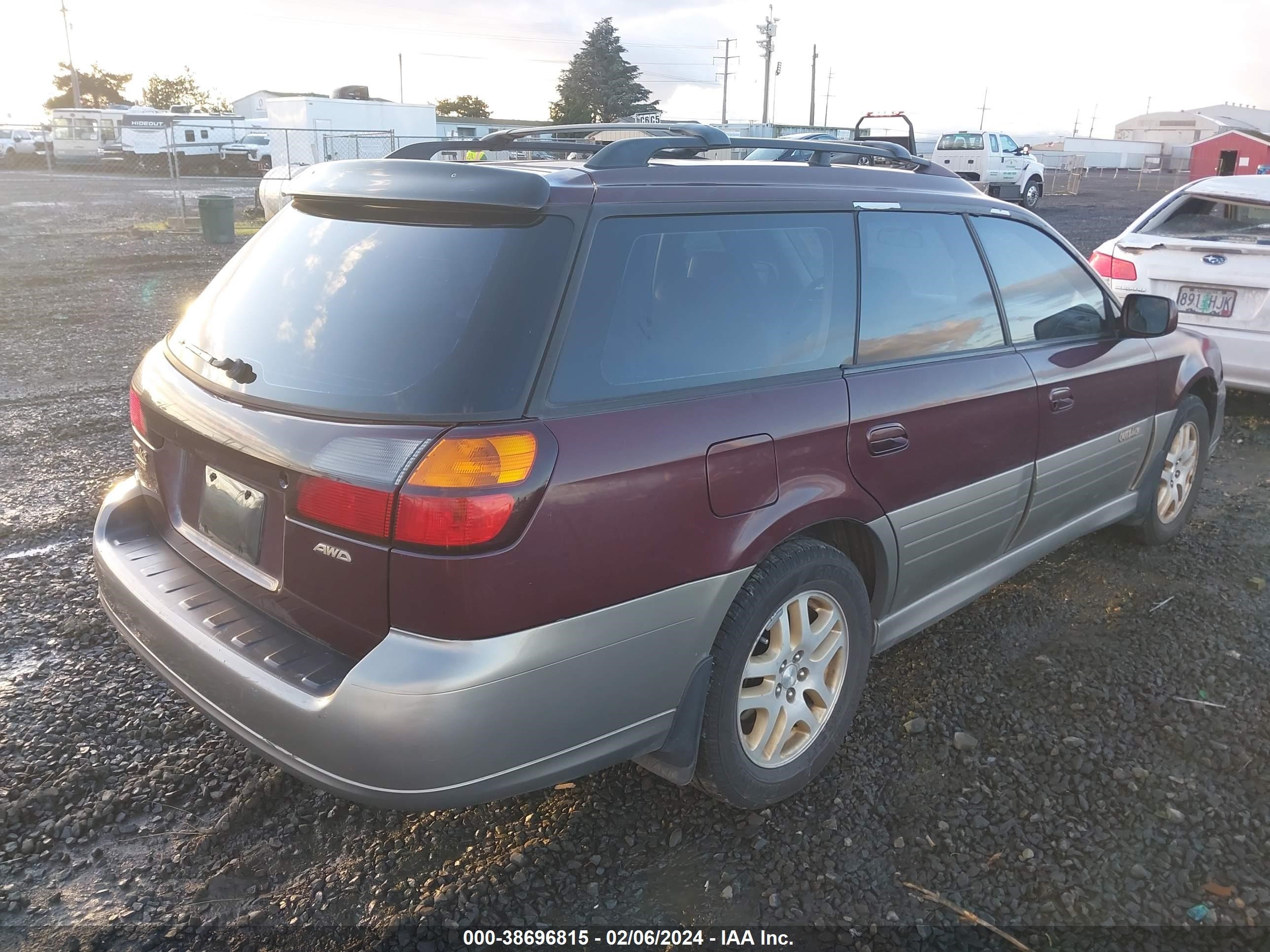 Photo 3 VIN: 4S3BH6864Y7620169 - SUBARU OUTBACK 