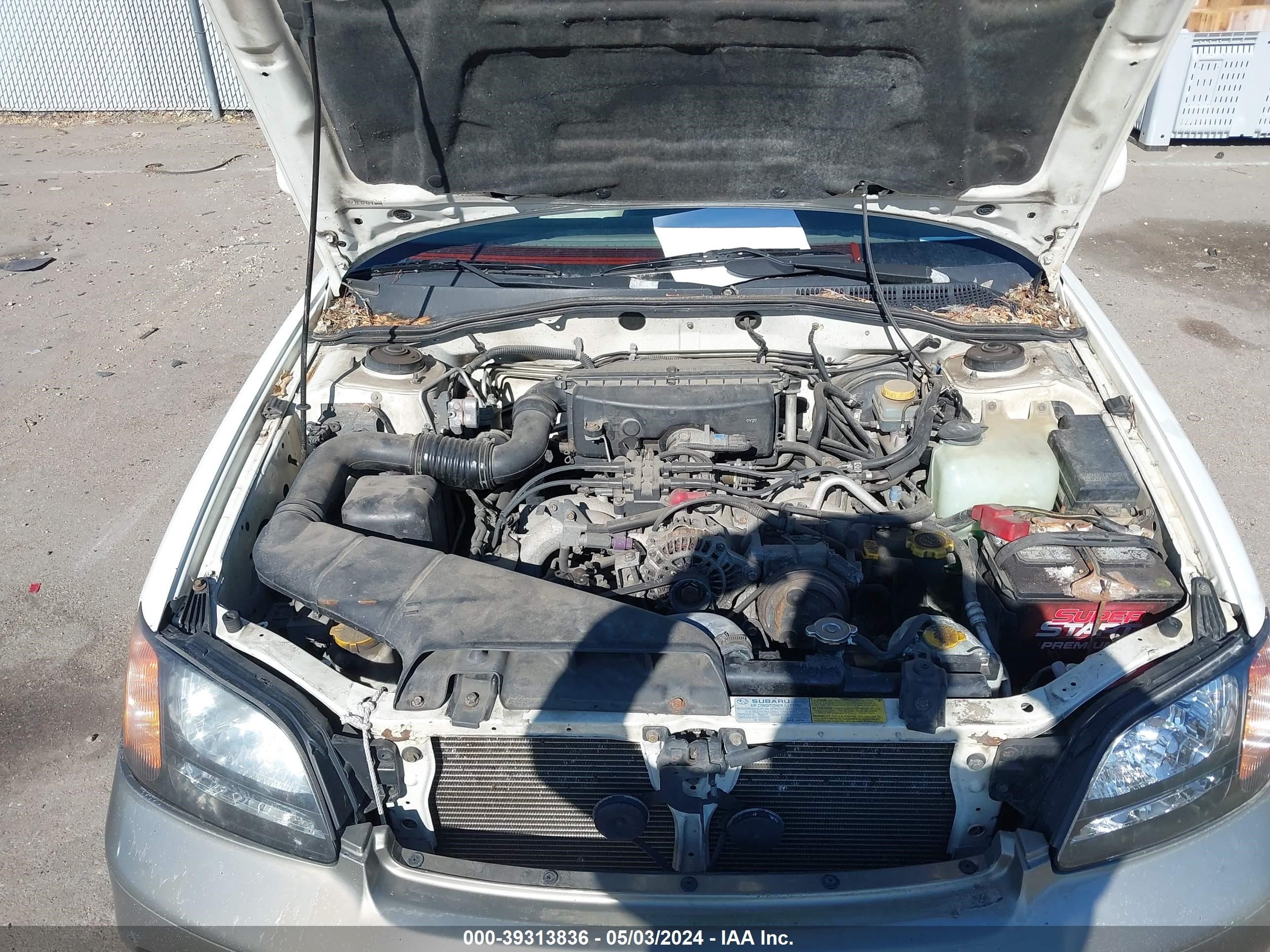 Photo 9 VIN: 4S3BH6867Y7634437 - SUBARU OUTBACK 