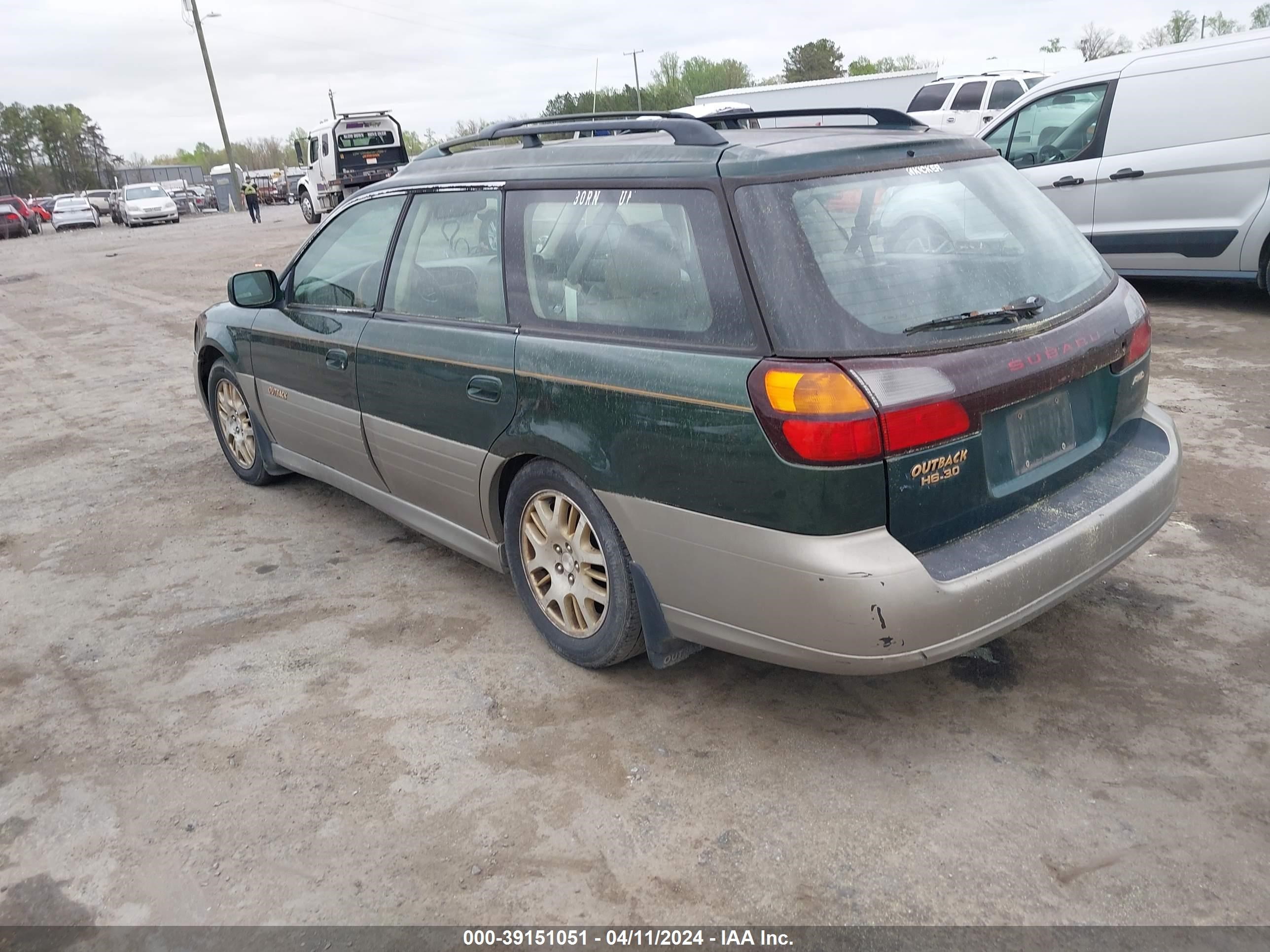 Photo 2 VIN: 4S3BH896717644563 - SUBARU OUTBACK 