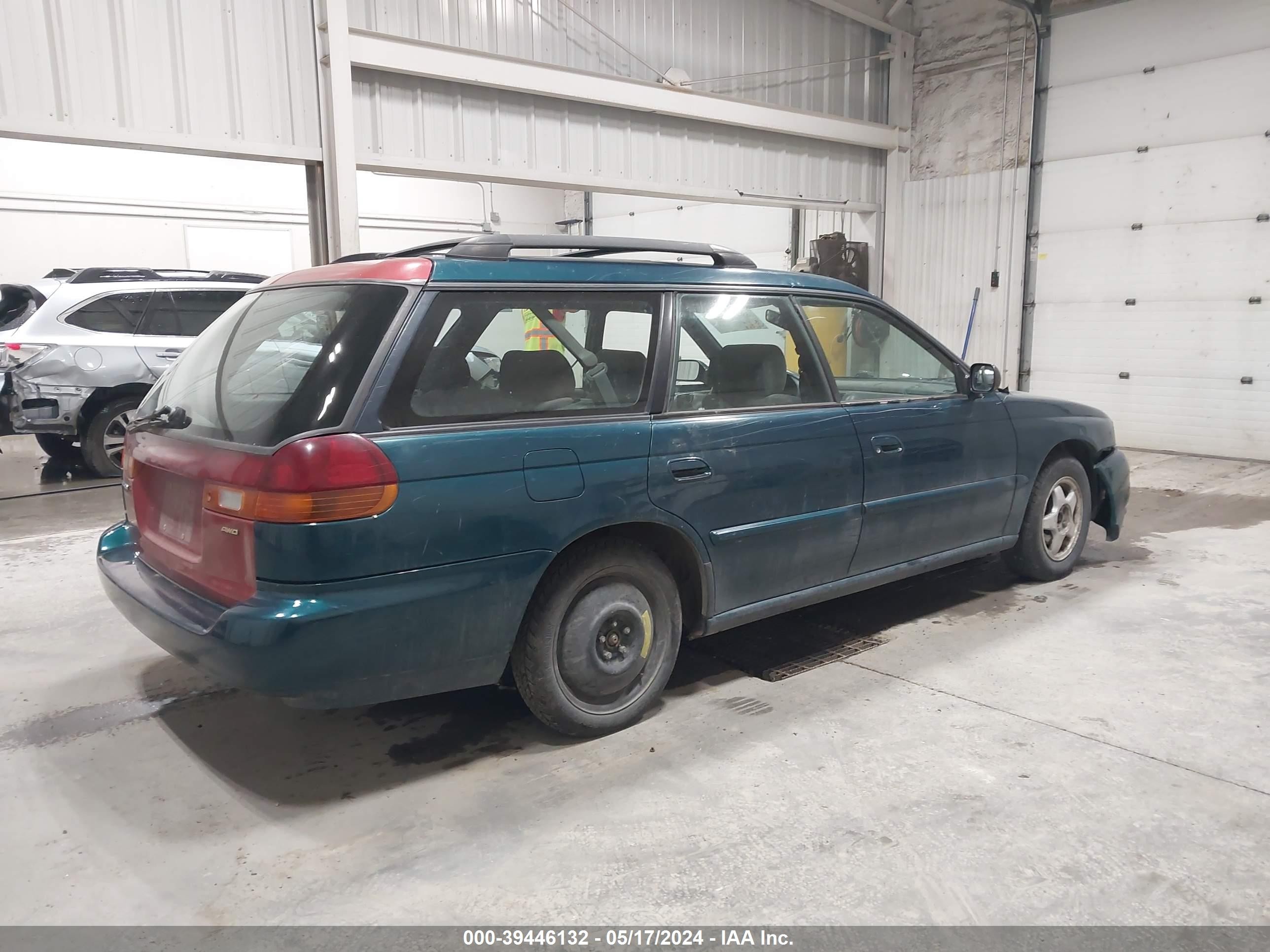 Photo 3 VIN: 4S3BK4359X7315334 - SUBARU LEGACY 